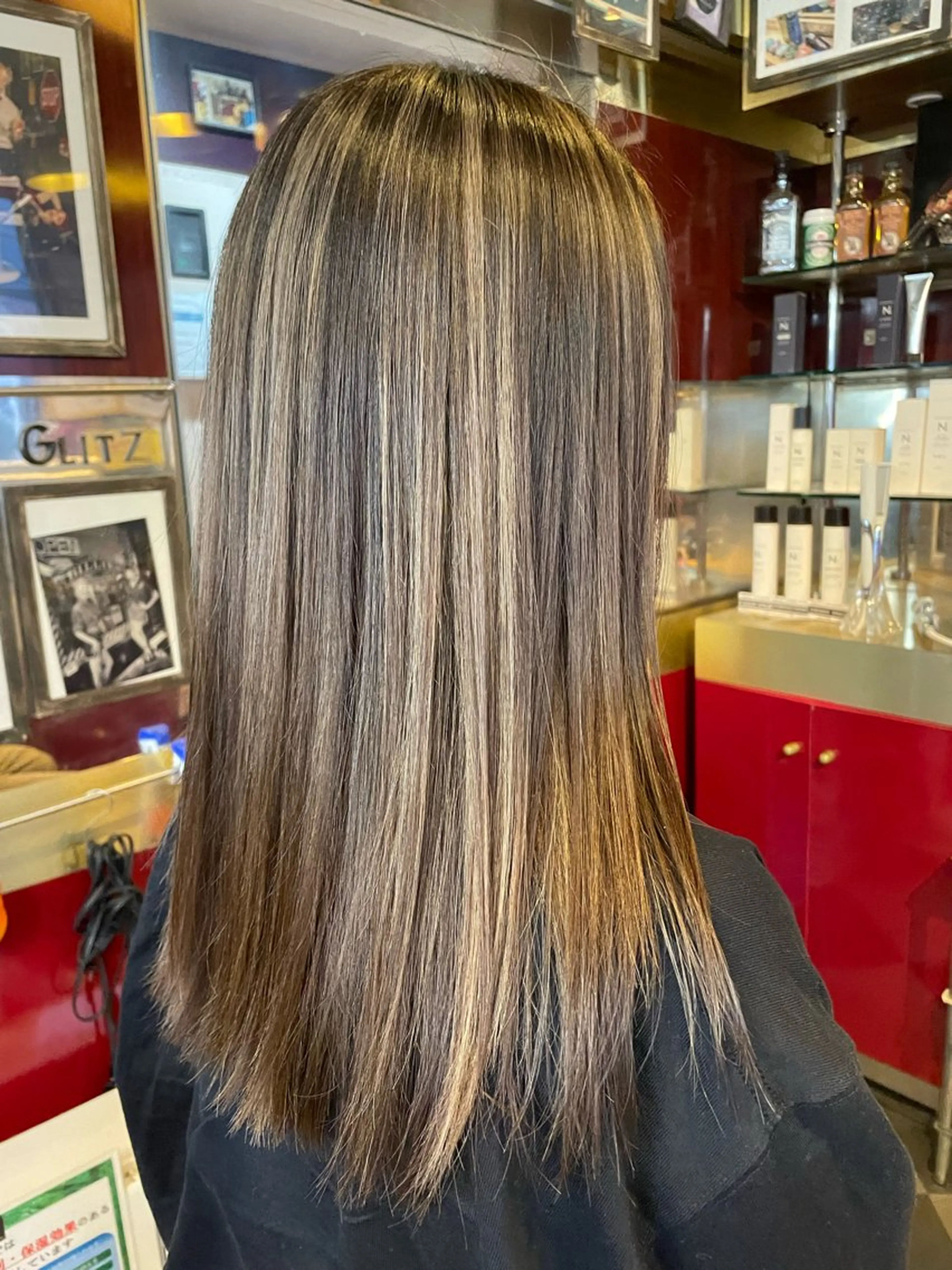 セミロング カラー ベージュカラー ダブルカラー ハイライトカラー ミルクティーベージュ ハイライト 👑派手髪/カット 👑ANRYのヘアスタイル