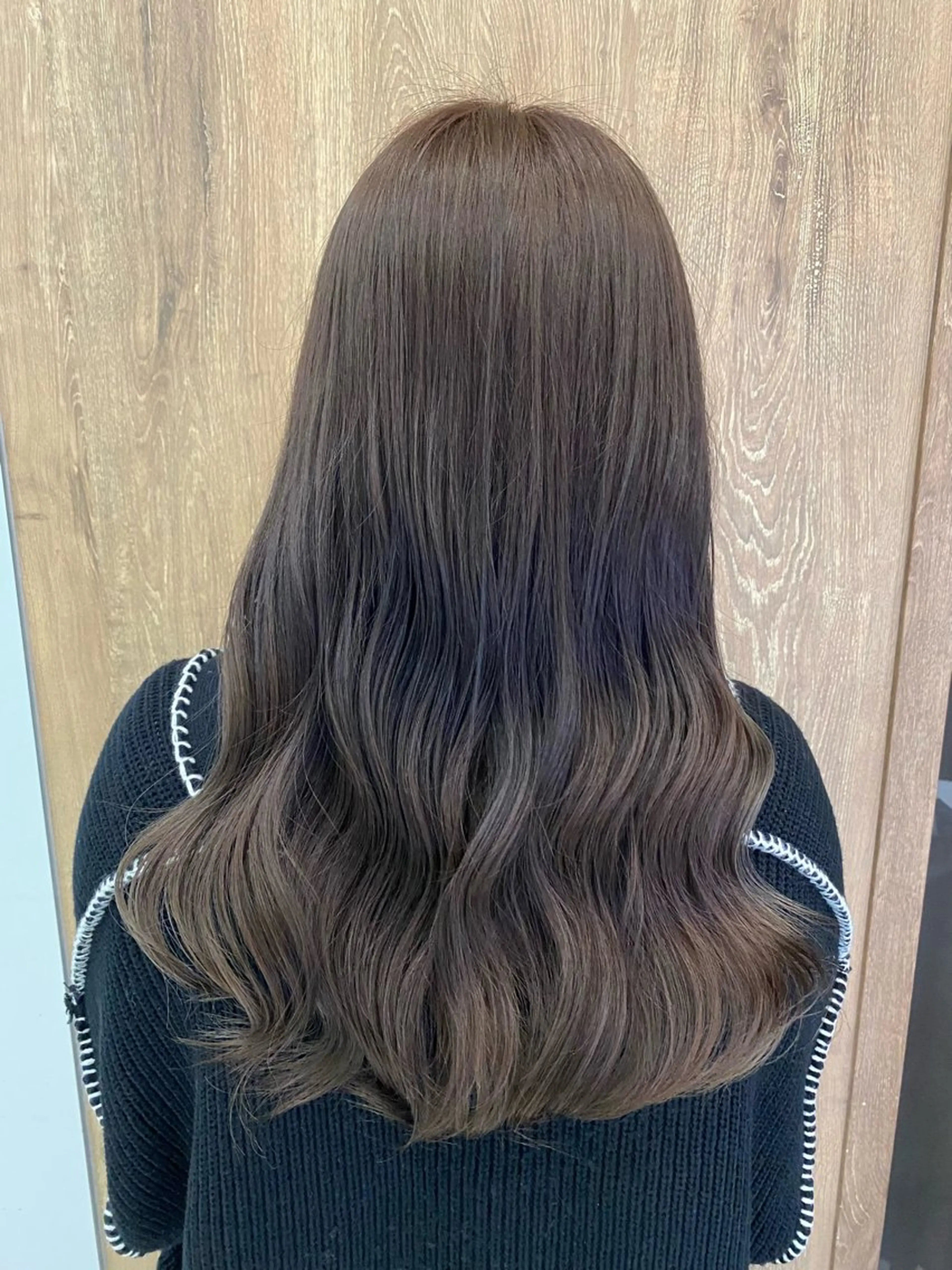 ロング カラー 小坂 麻綾のヘアスタイル