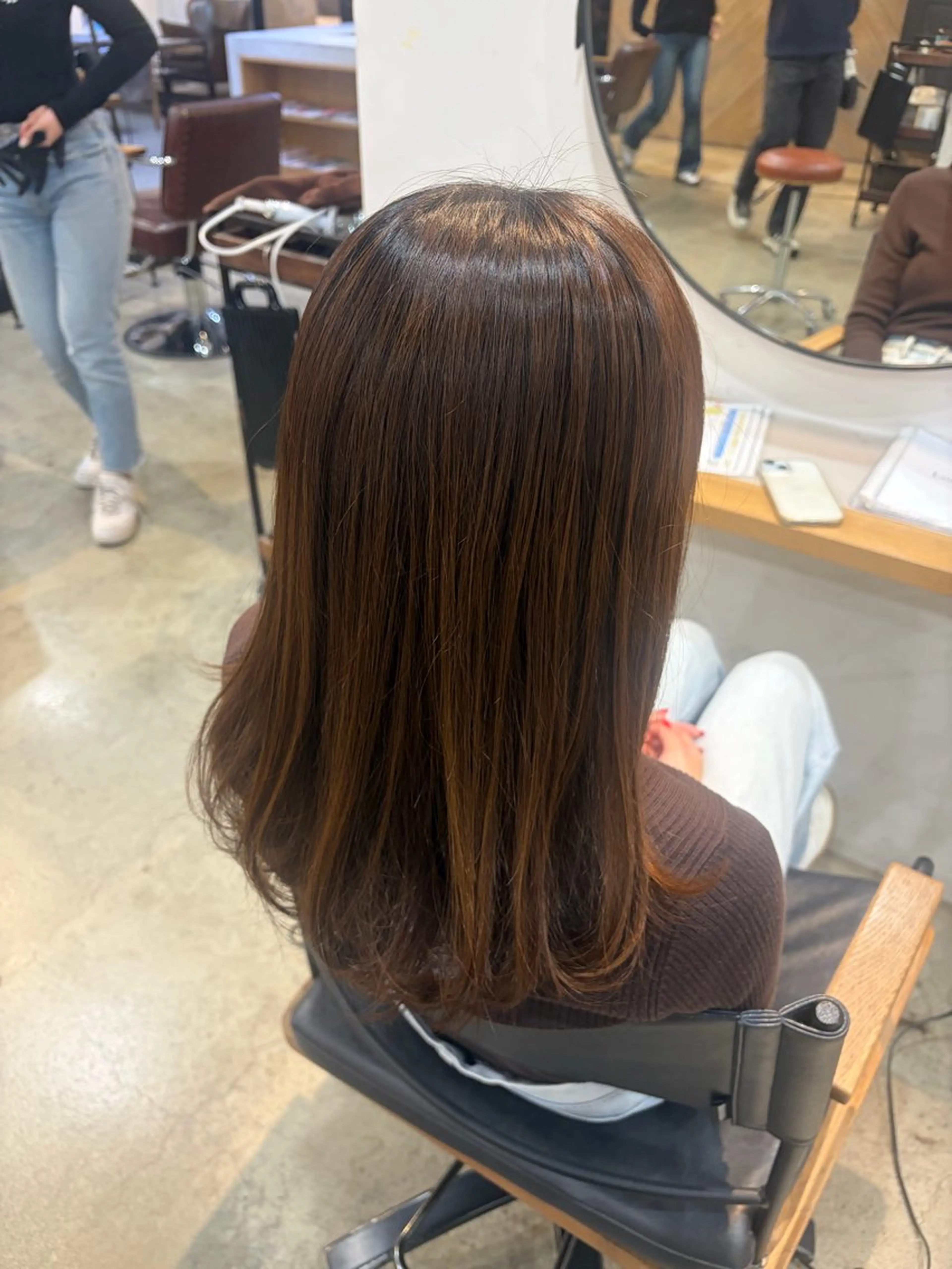 セミロング 聖菜/ hina /レイヤー/艶カラーのヘアスタイル