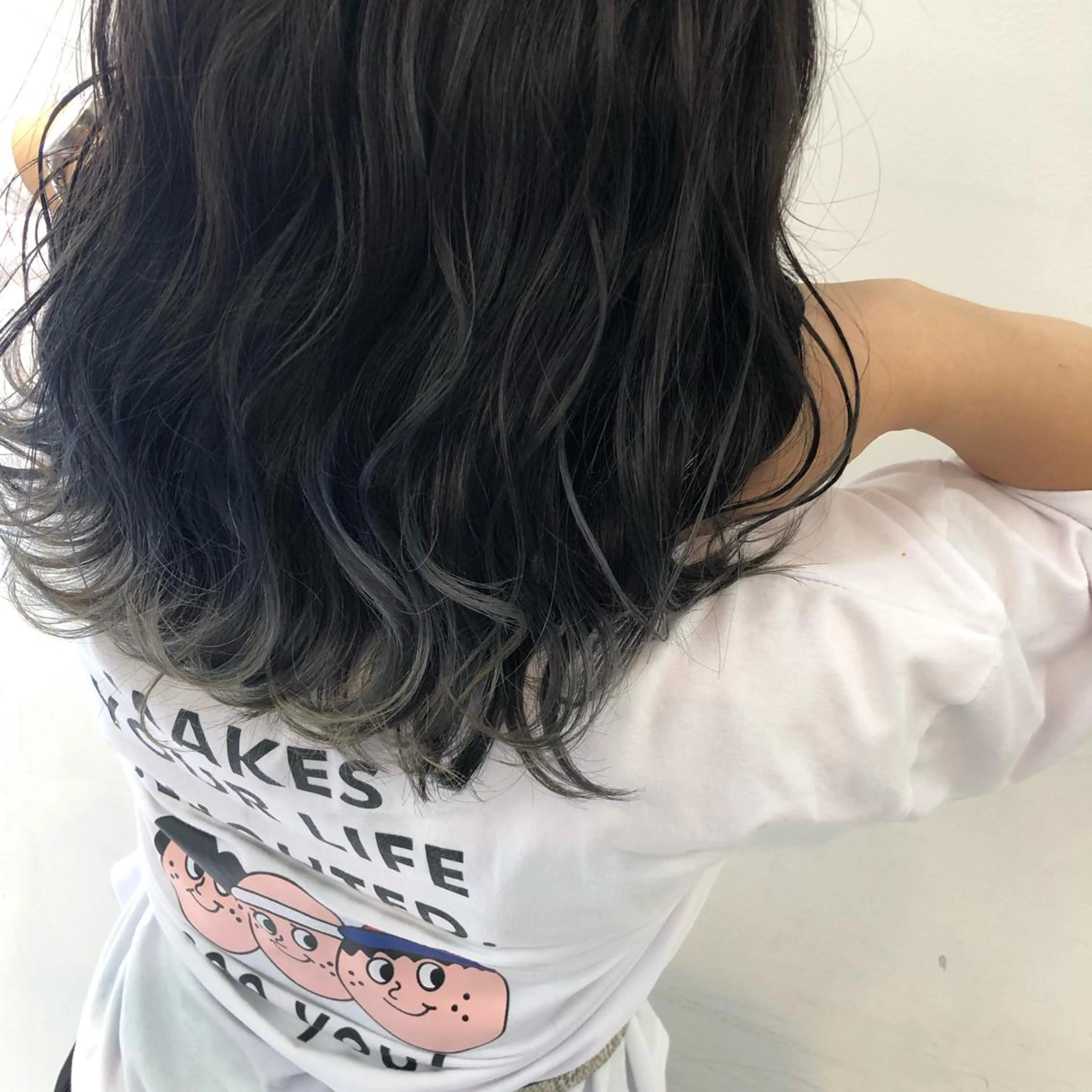 セミロング カラー 渡邊 唯のヘアスタイル