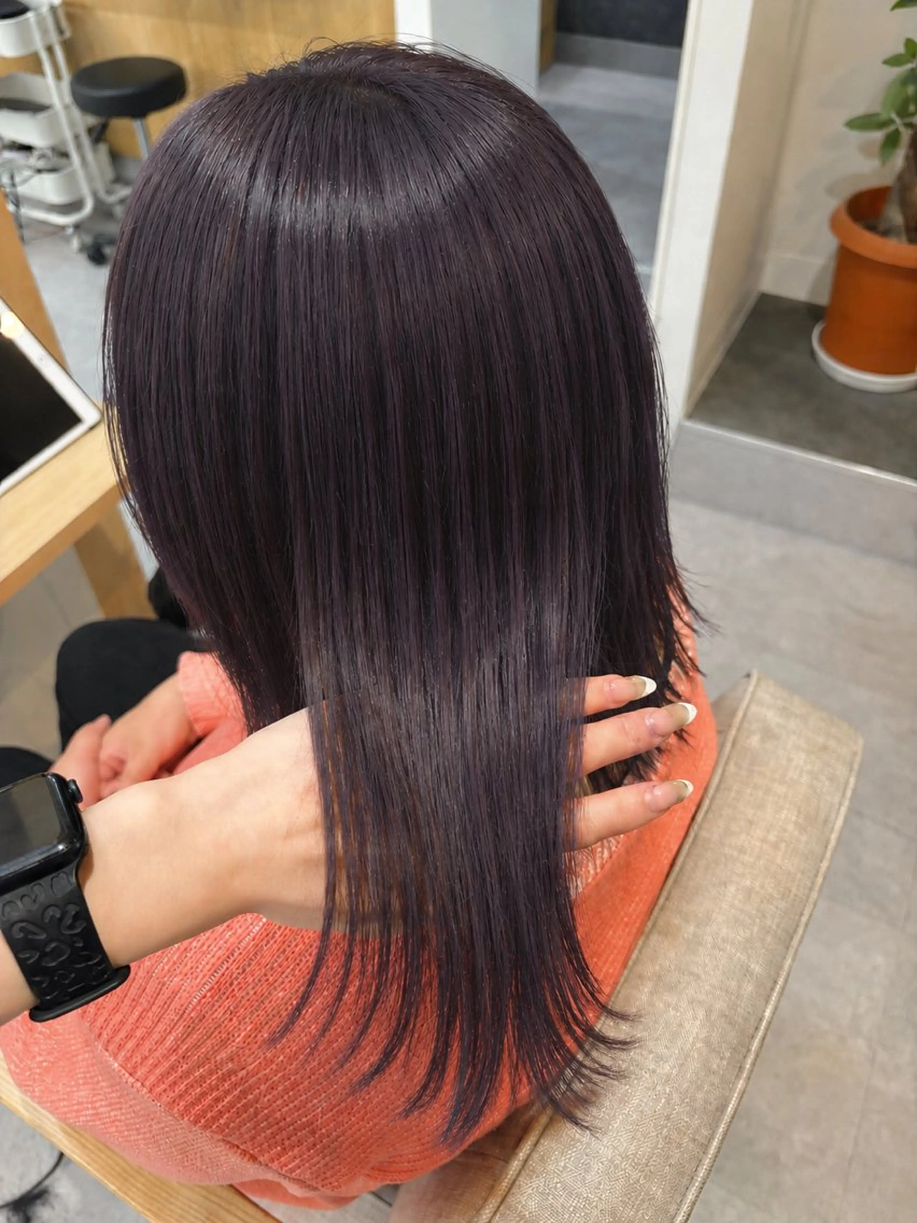 ミディアム カット ヘアカラー トリートメント サイトウ ユリコのヘアスタイル