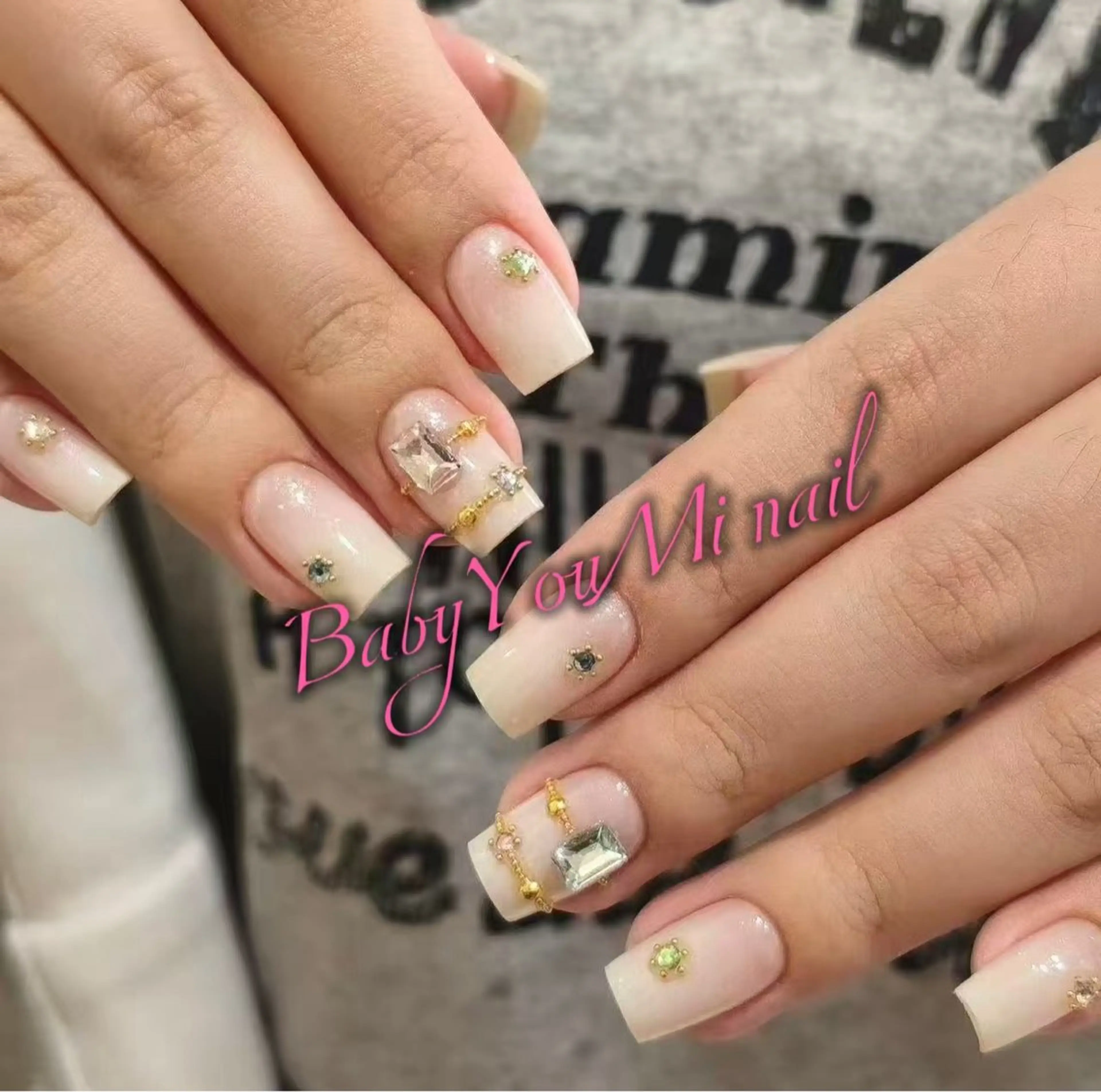 ネイル オーロラネイル 成人式 フットネイル フレンチネイル ジェルネイル ハンドネイル BabyYouMi nailのネイルデザイン