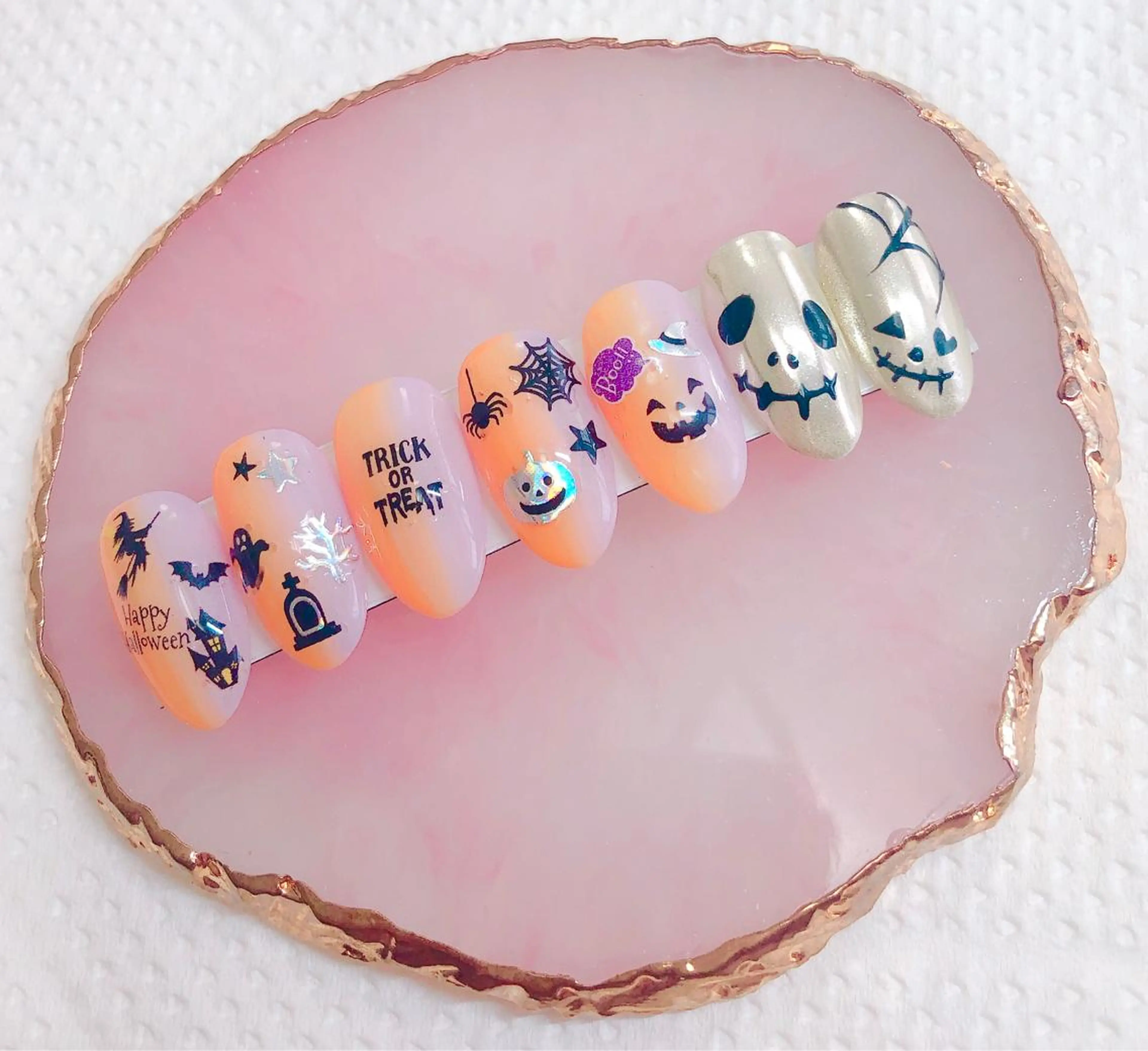 ネイル ハロウィン CROWN プライベートサロンのネイルデザイン