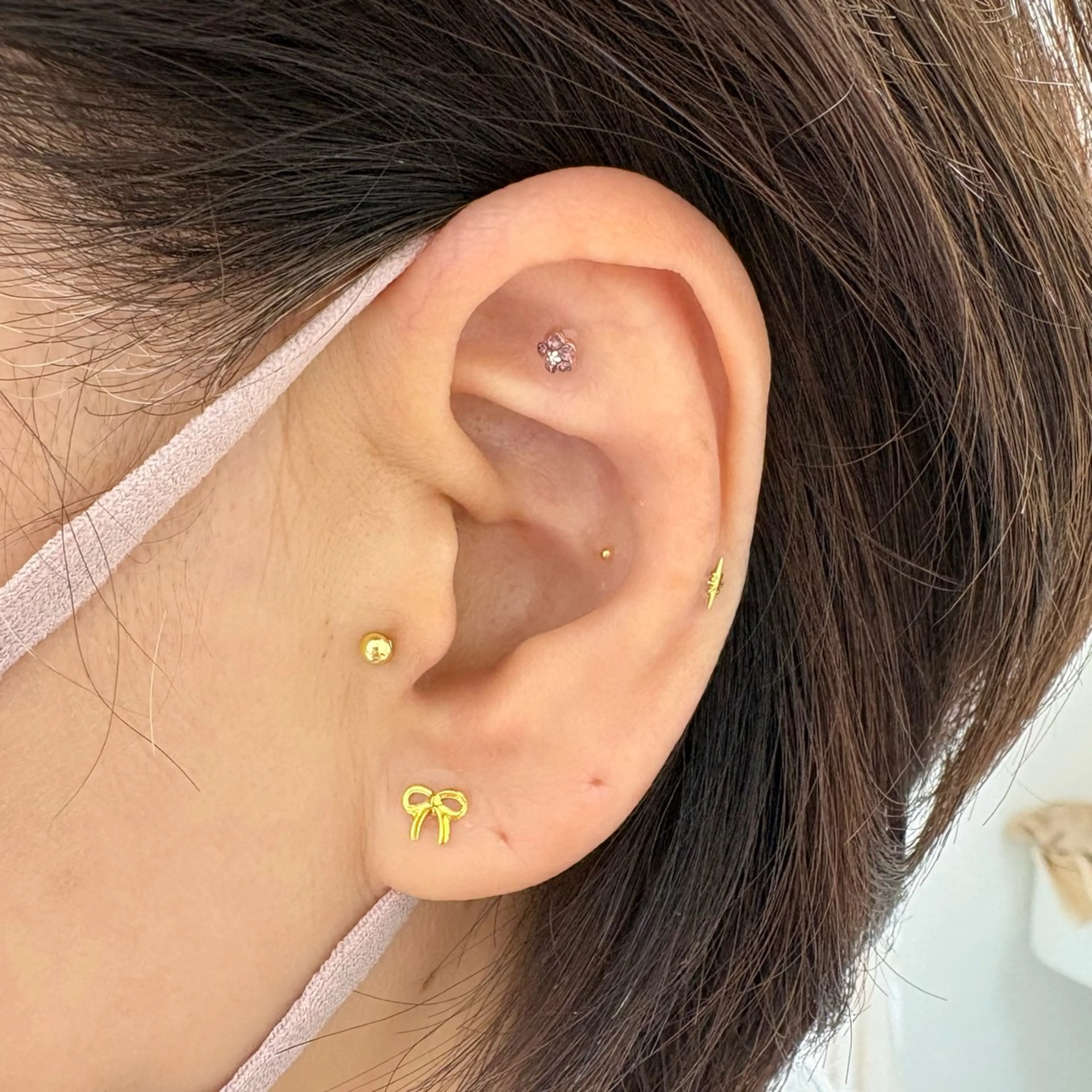 White/マツエク /まつパ/耳つぼのマツエク・マツパデザイン