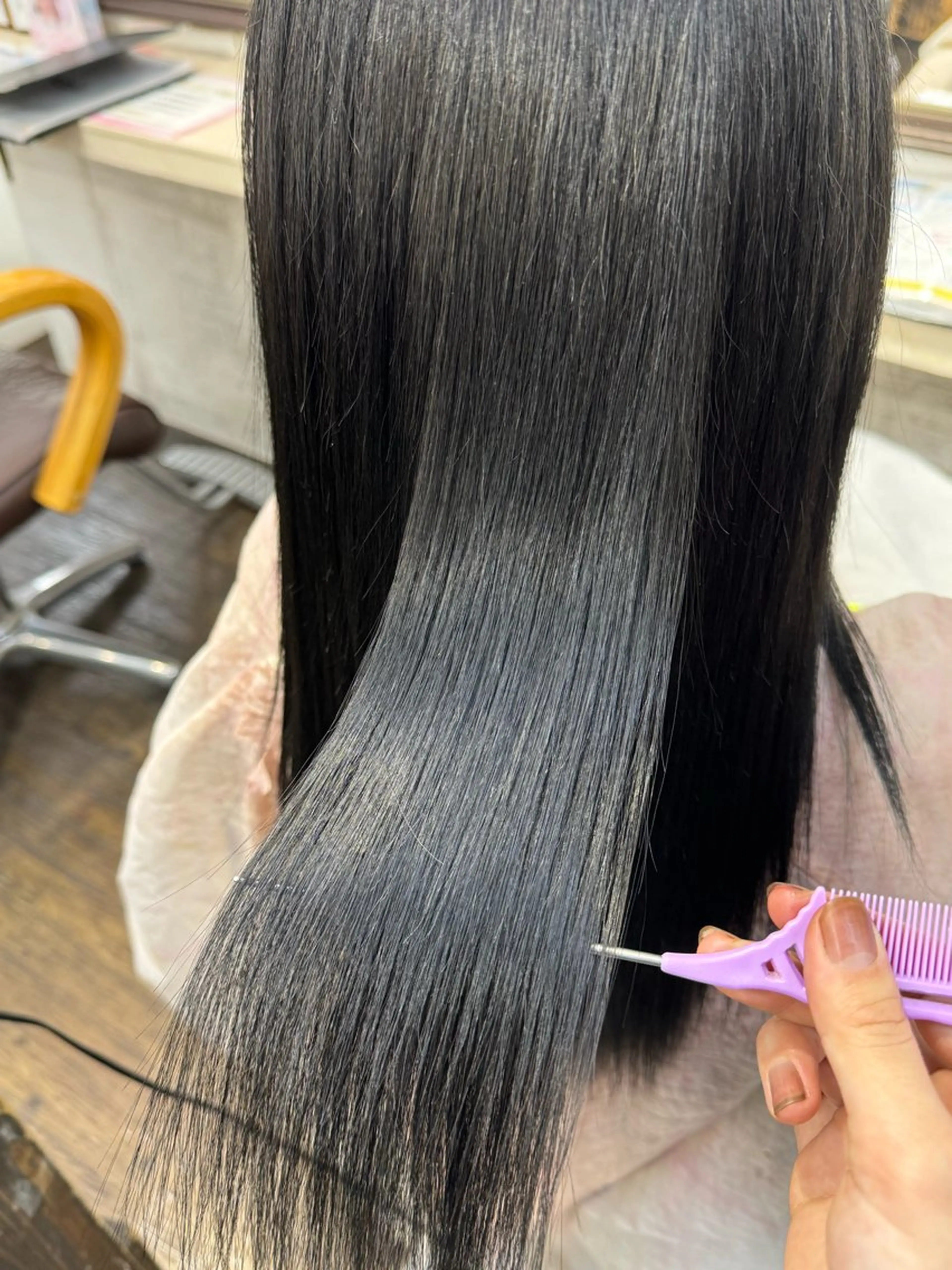 ミディアム 横浜🦋ハイトーン 🫐シャドウルーツのヘアスタイル