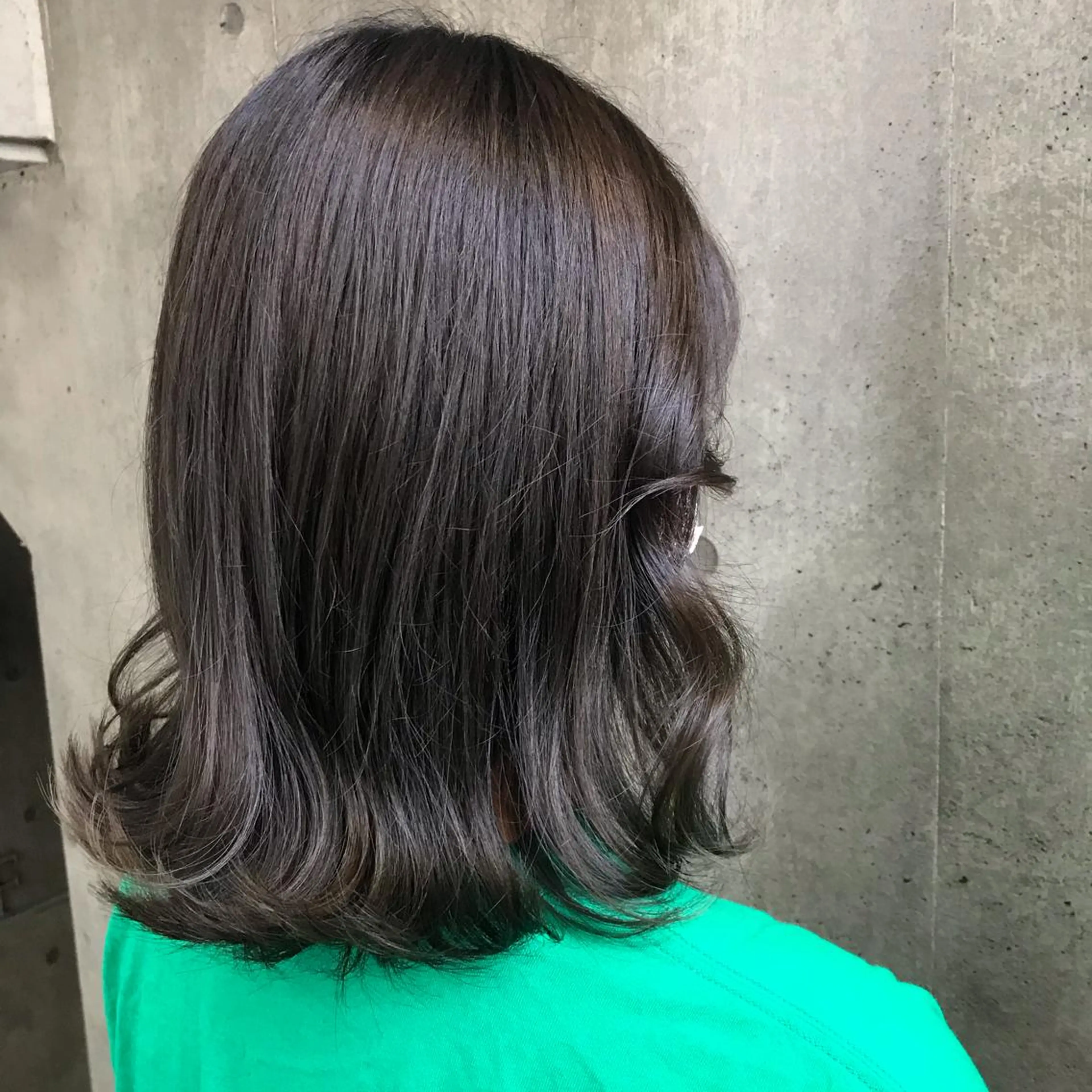 ミディアム 松本平太郎美容室大宮店所属・もりたみかこ 美容師お休み中のヘアスタイル