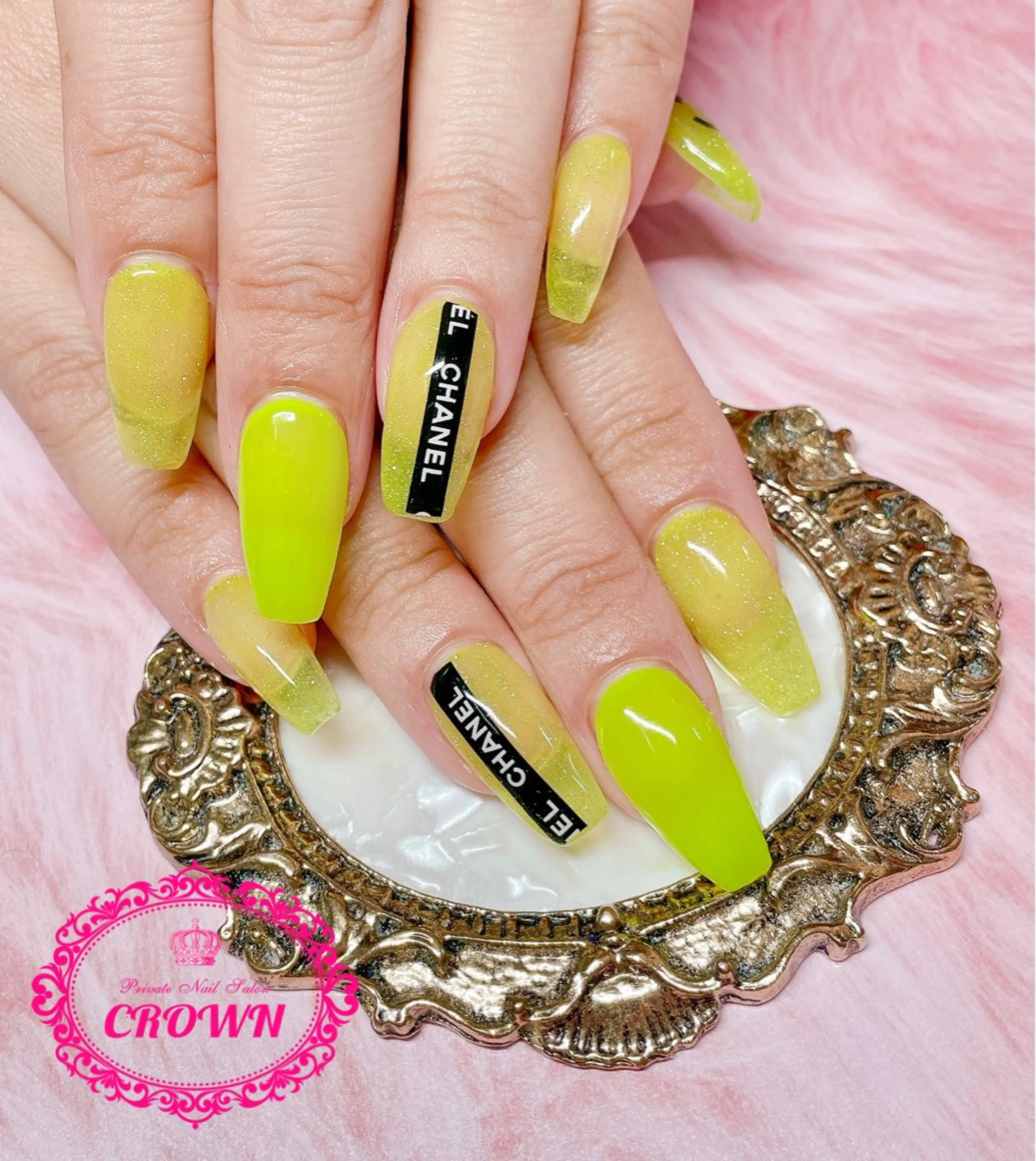 ネイル CROWN プライベートサロンのネイルデザイン