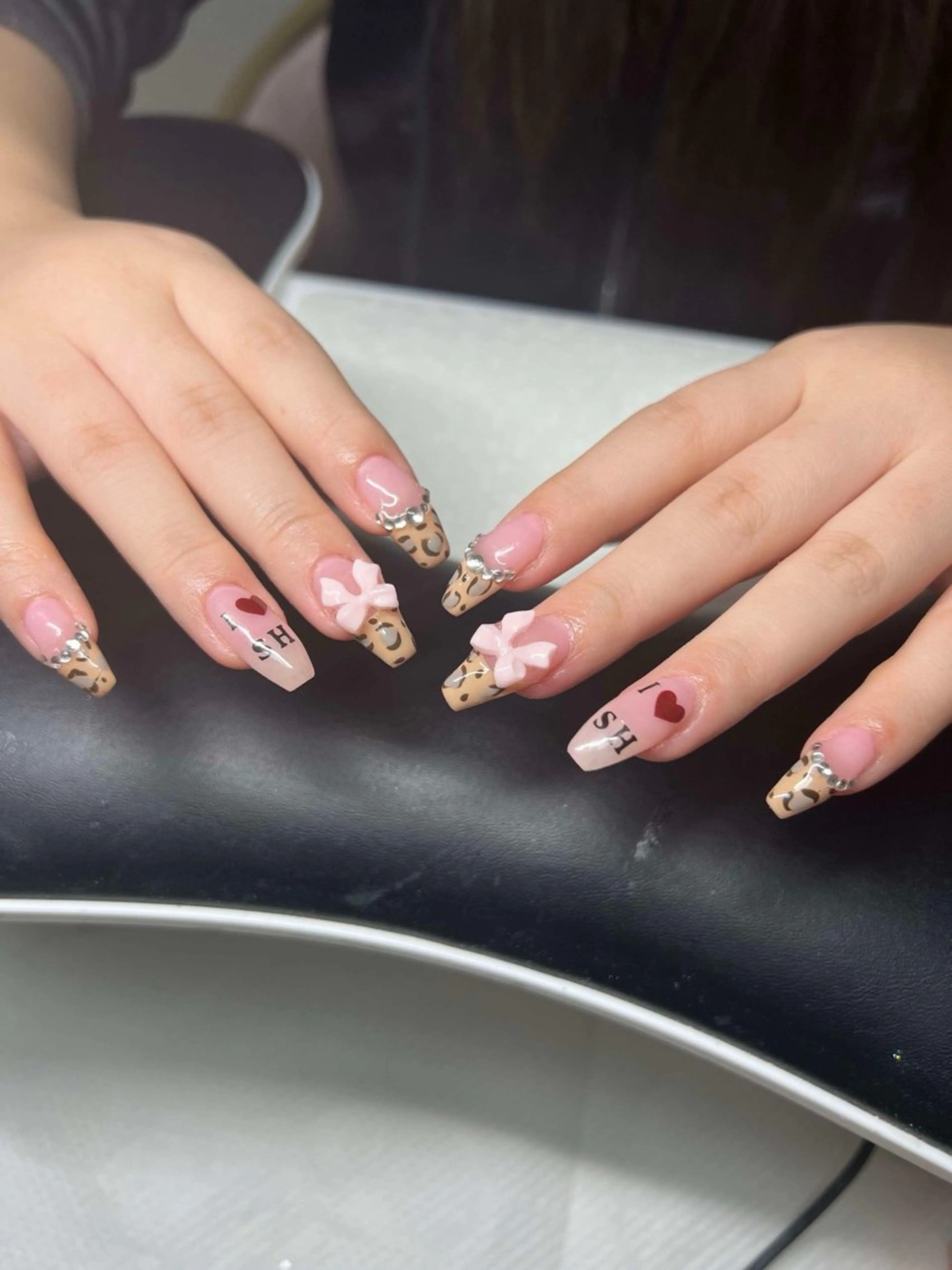 ネイル オーロラネイル チークネイル 長さ出し フットネイル フレンチネイル Lee Nails チップ長さだし専門店のネイルデザイン