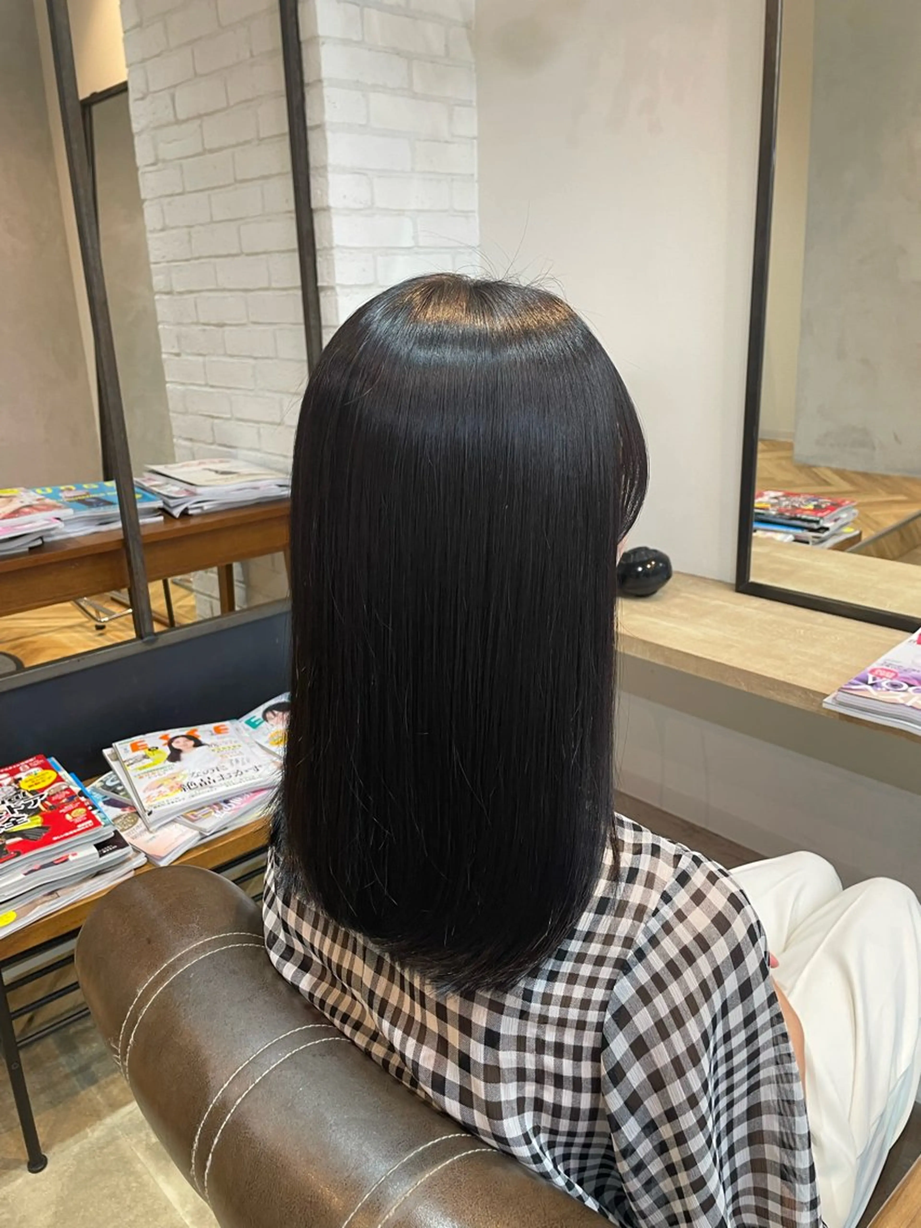 カラー 黒髪 ブルーカラー ブルーブラック ヘアカラー 美澤 優一のヘアスタイル