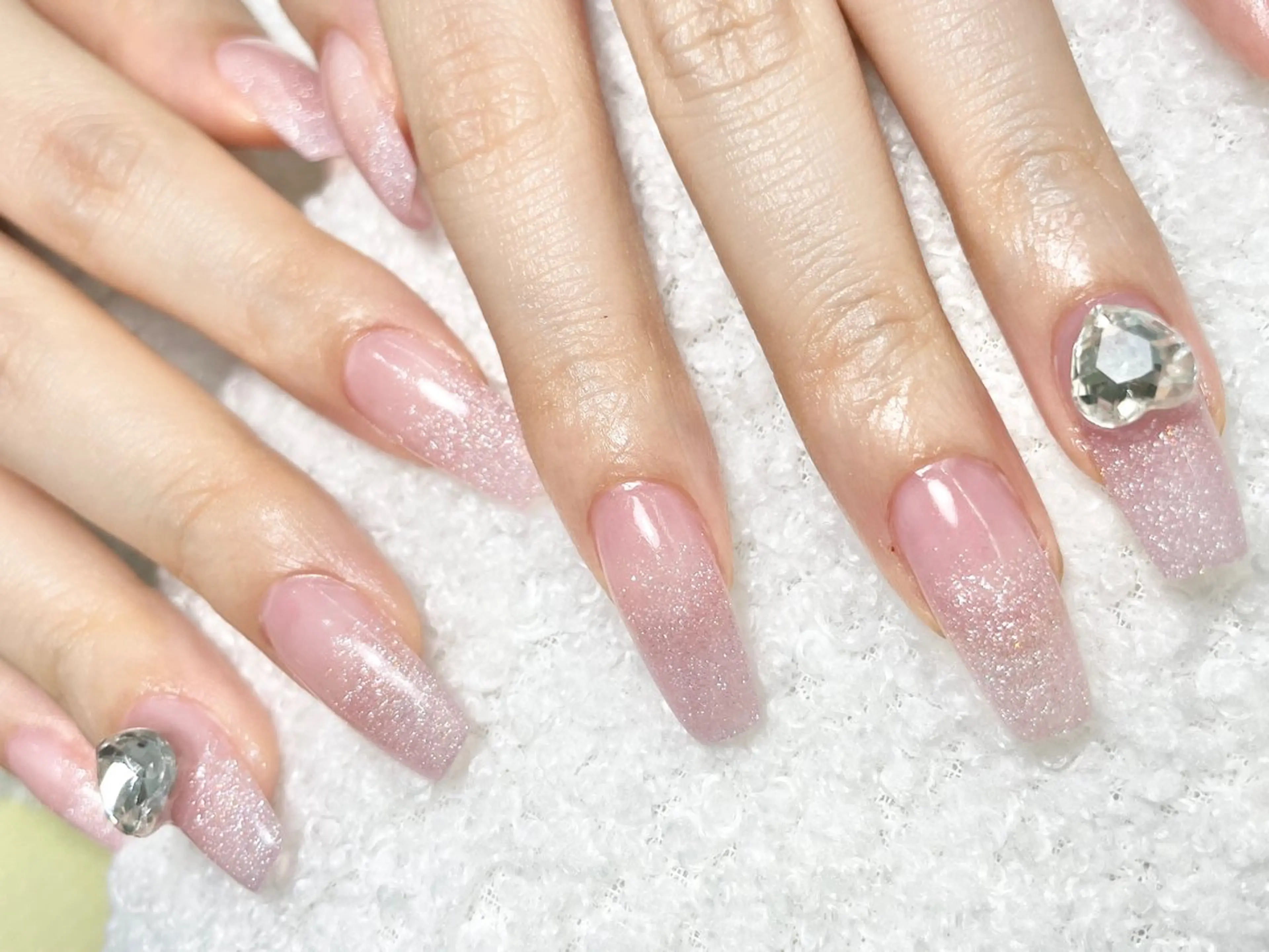 ネイル グラデーション スカルプネイル Free nail くるる府中のネイルデザイン