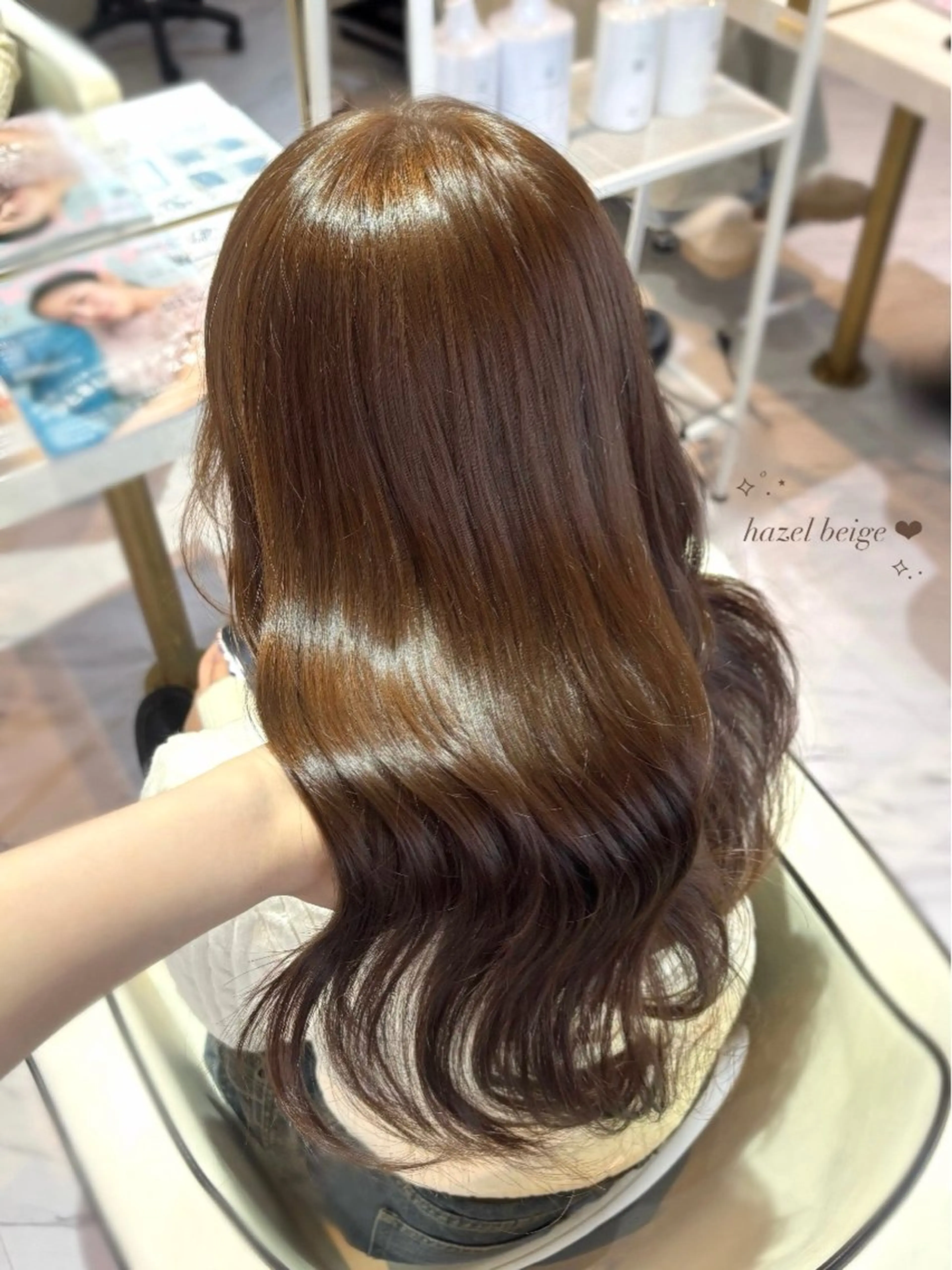 セミロング カラー annuy ayanaのヘアスタイル