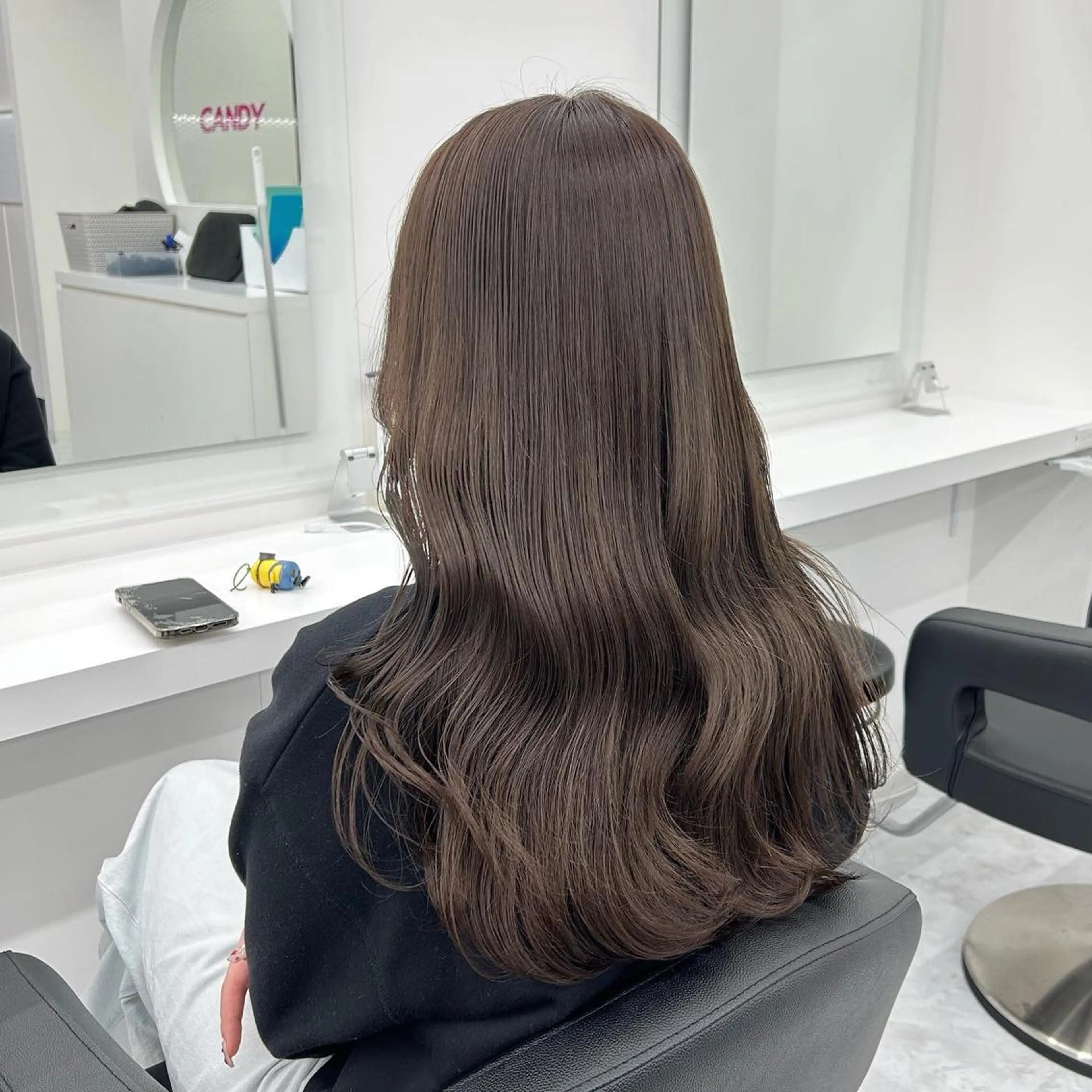 セミロング カラー ヘアアレンジ ヘアカラー トリートメント mai🍑暖色カラー /レイヤー💖のヘアスタイル