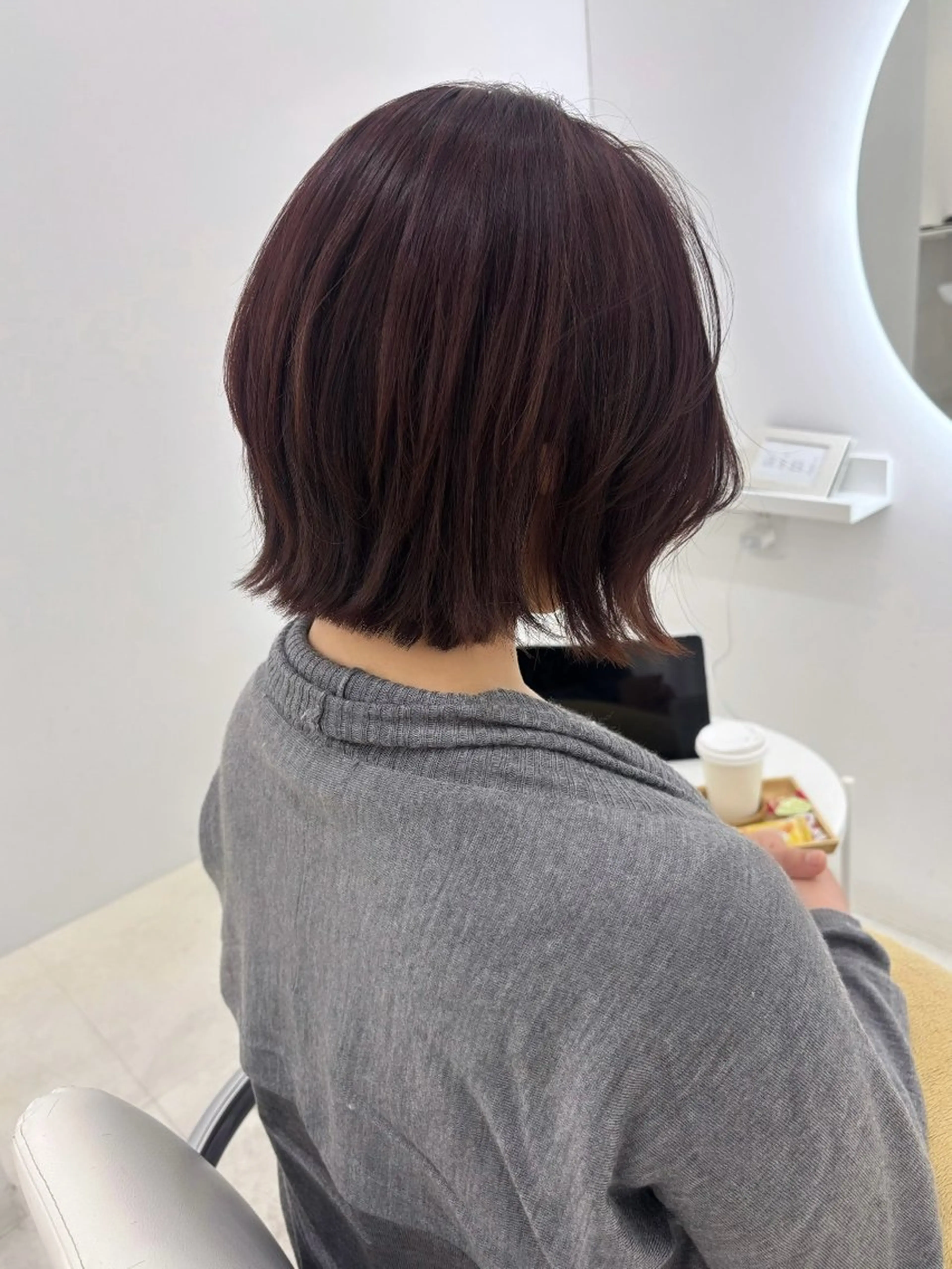 ショート カラー カット トリートメント 【aini天王寺】 𝐚𝐢𝐫𝐢✂︎のヘアスタイル