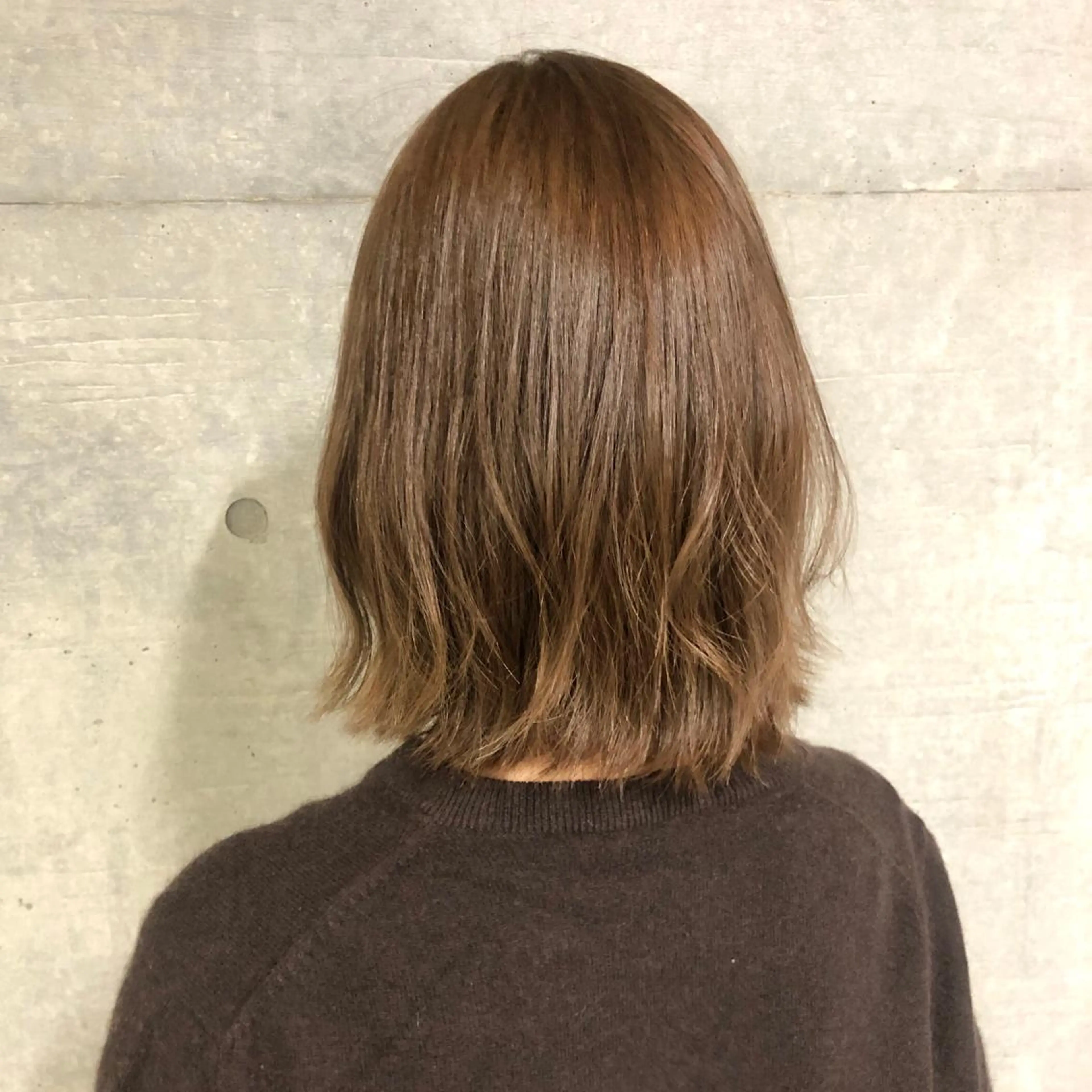 ミディアム カラー ベージュカラー ブリーチ ブリーチなしカラー 卒業式お呼ばれ🕊️ ヘアセット✴︎ミキのヘアスタイル
