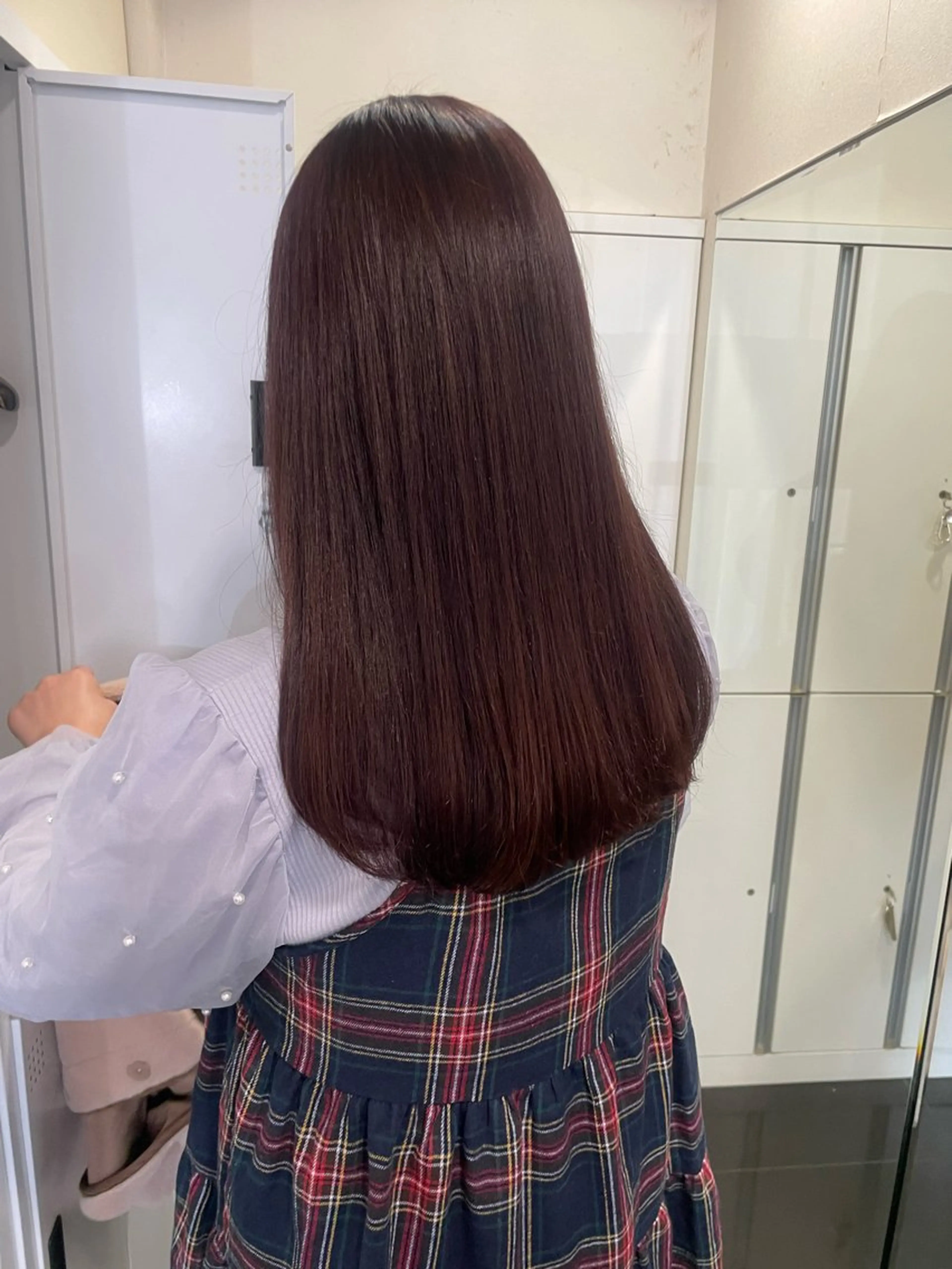 ミディアム カラー ヘアカラー トリートメント ハイトーン/レイヤー 似合わせ・ユキノのヘアスタイル