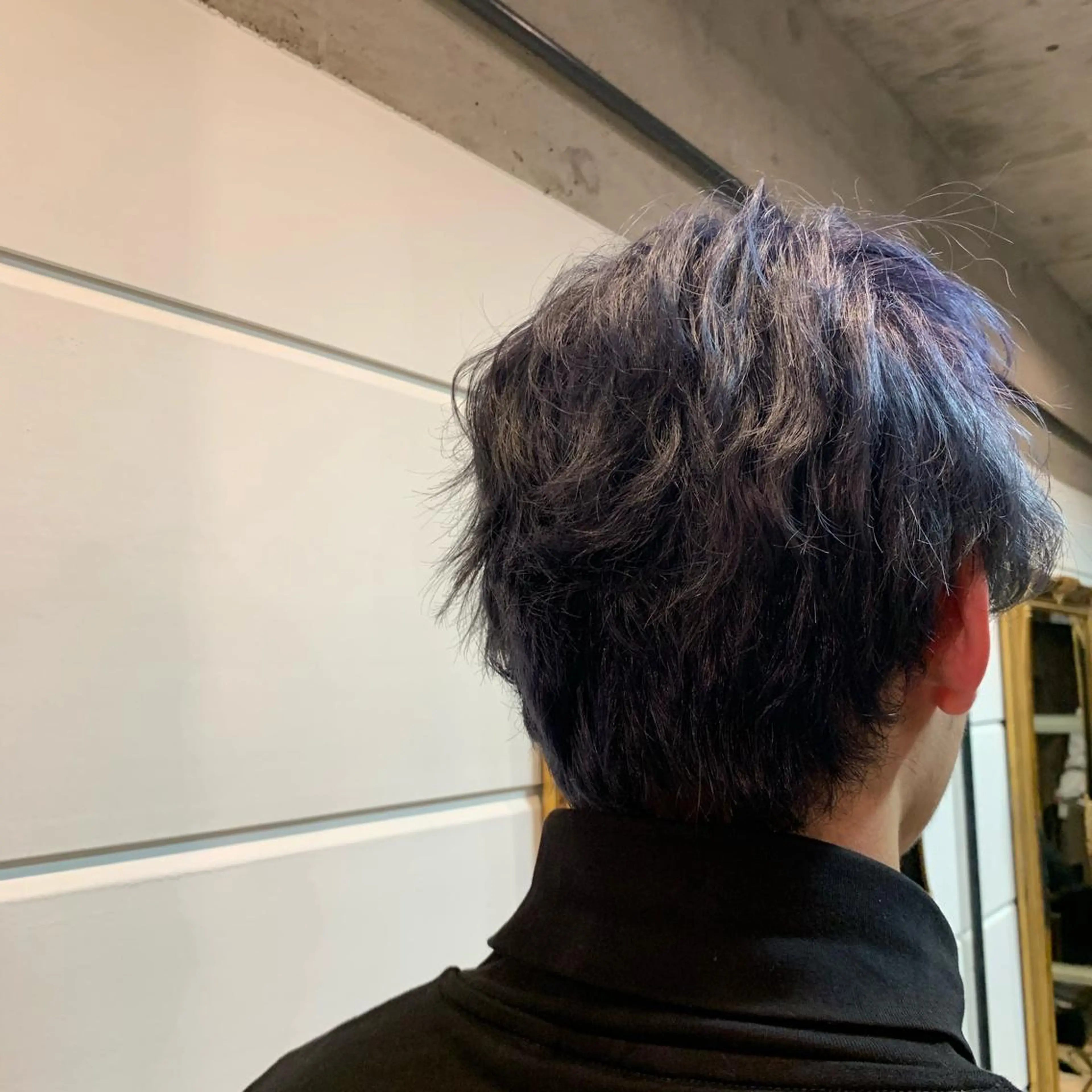 ショート カラー メンズ ダブルカラー シルバー Home by solo所属・まつ毛パーマ🐏 NANAMIのマツエク・マツパデザイン