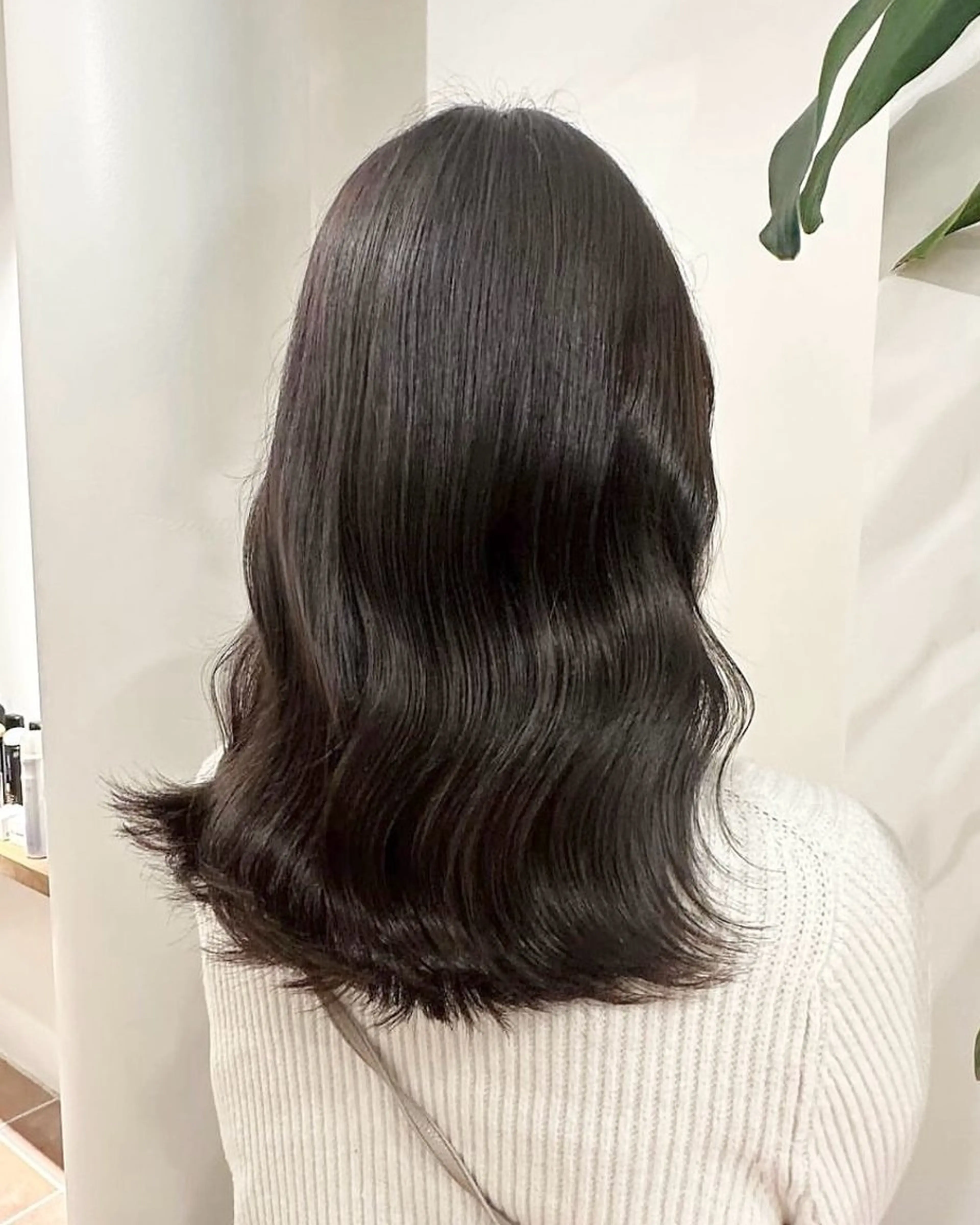 セミロング カラー ブラウンカラー 透明感カラー グレージュ オレンジ 安丸 結夏のヘアスタイル