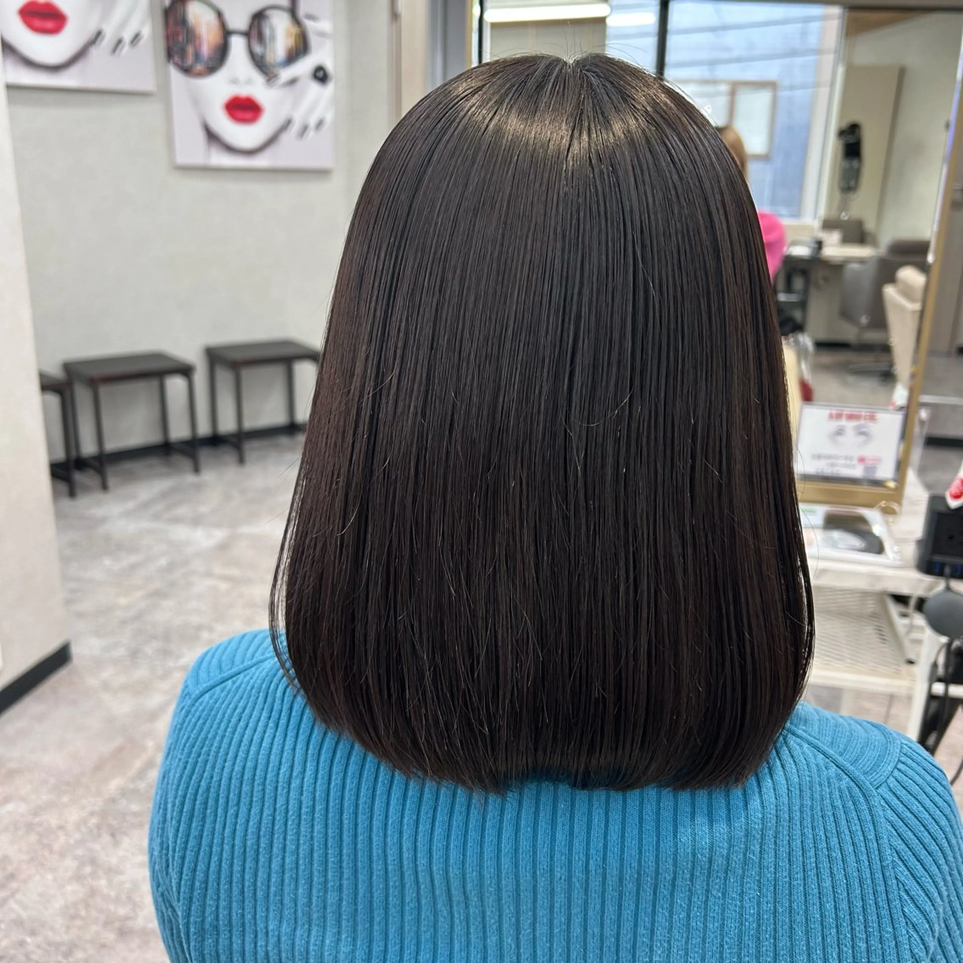 ミディアム カット 荻野 晴香のヘアスタイル