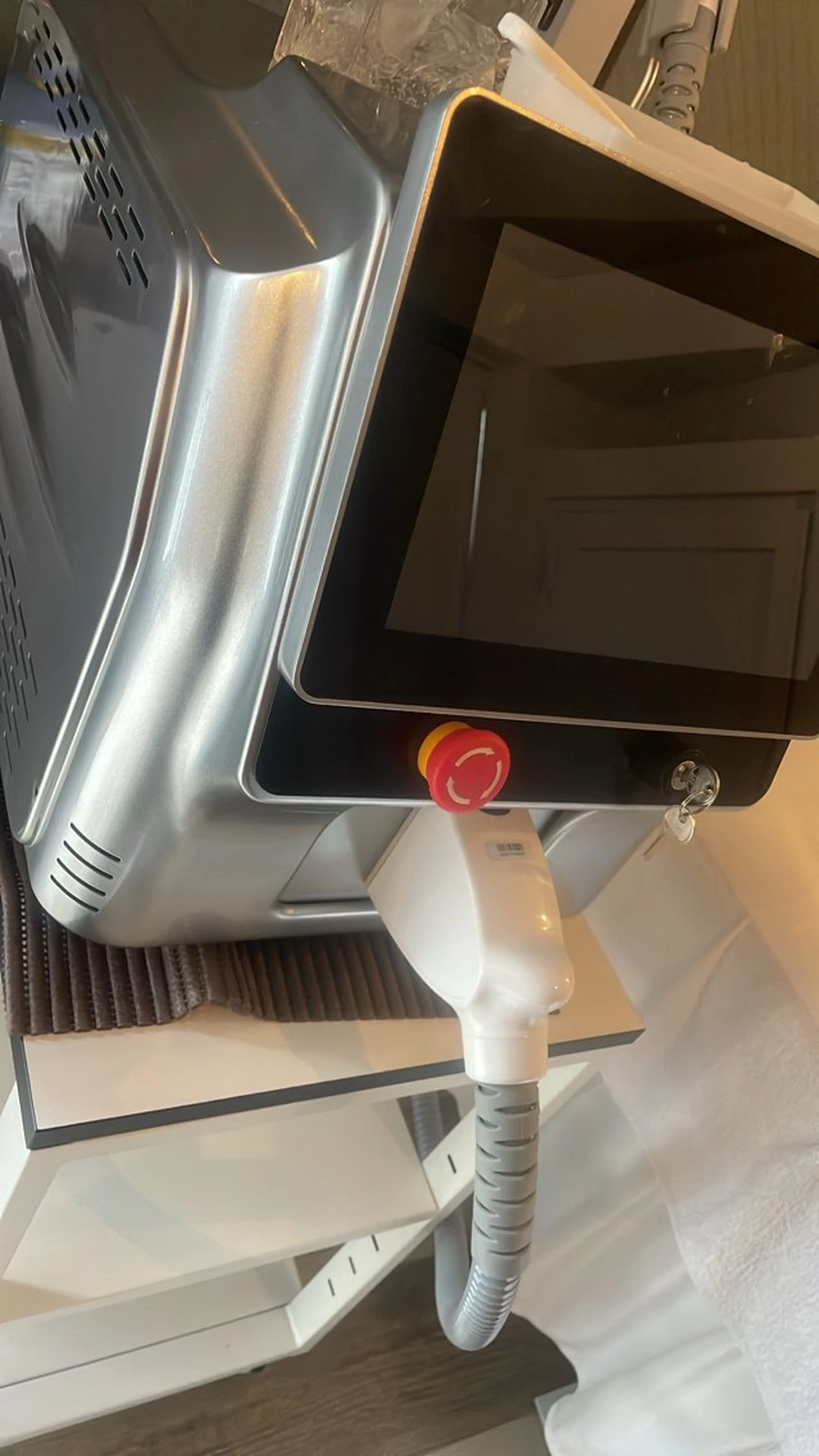 メンズ 脱毛 Neosalon浦添パイプライン店所属・Neosalon ネオサロンのエステ・リラクイメージ