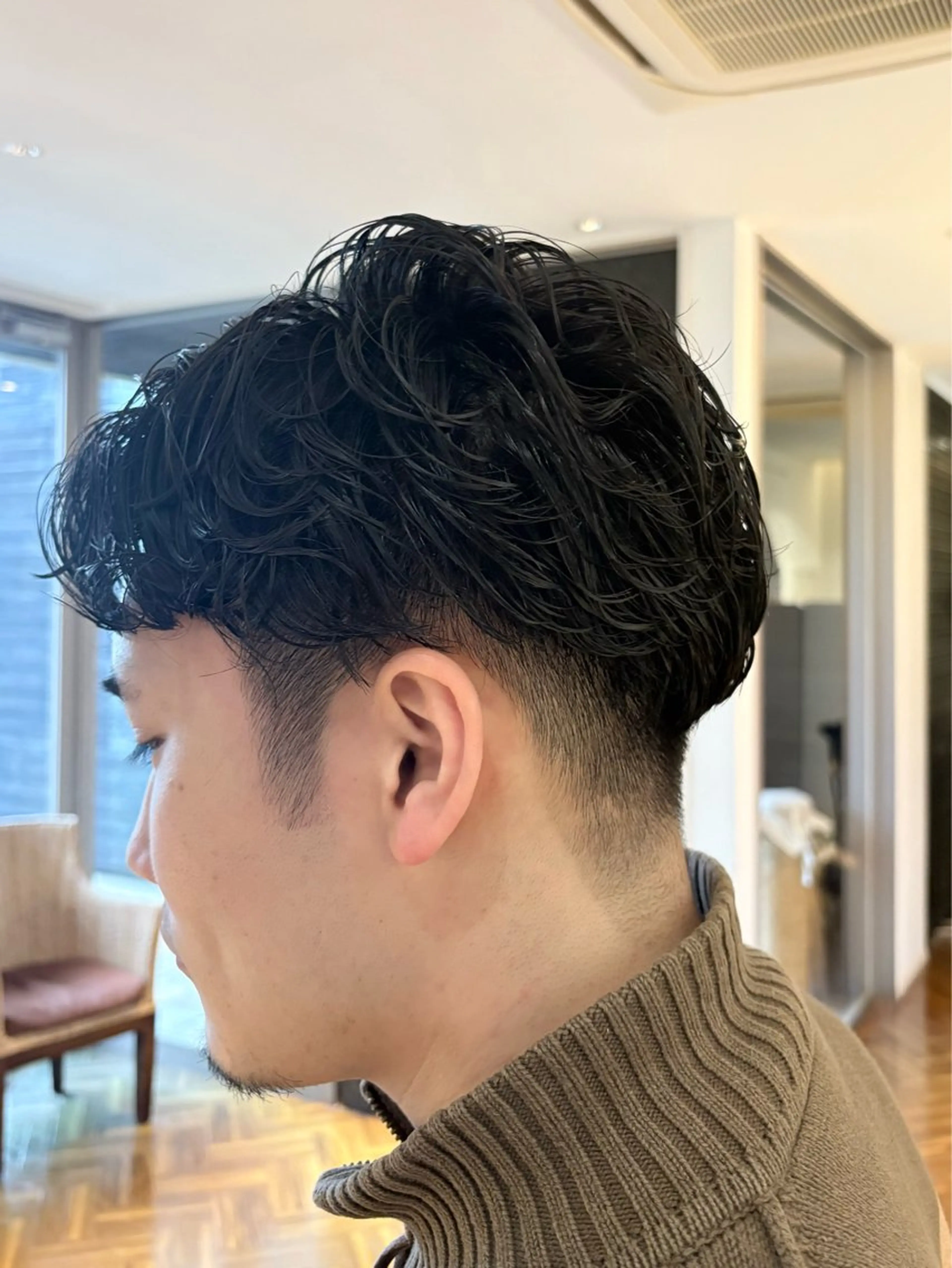 ショート パーマ メンズ フェザーパーマ メンズパーマ カット パーマ 富樫 摩耶のヘアスタイル