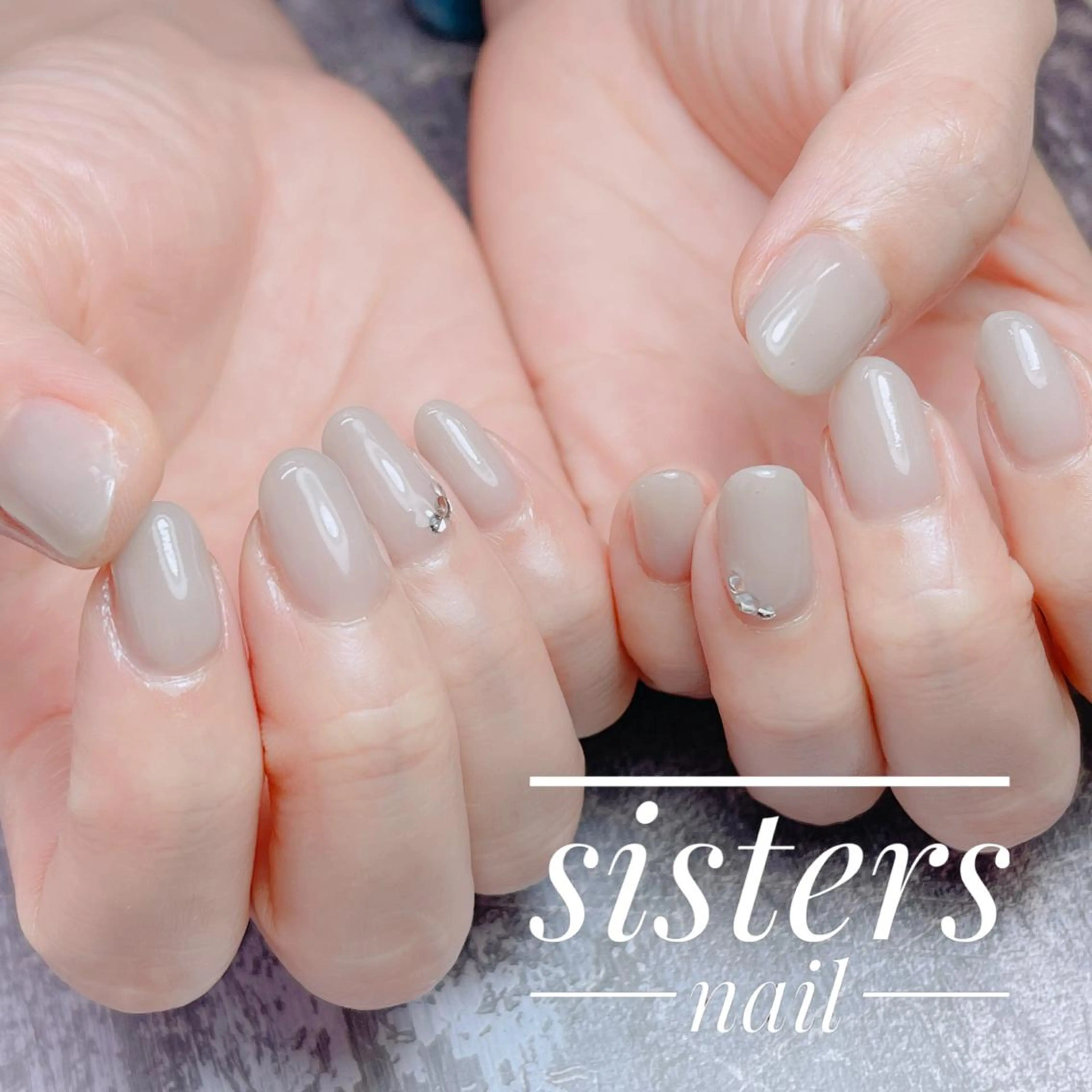 ネイル アートネイル カジュアル オフィスネイル ワンカラーネイル ショートネイル sisters nail.fのネイルデザイン