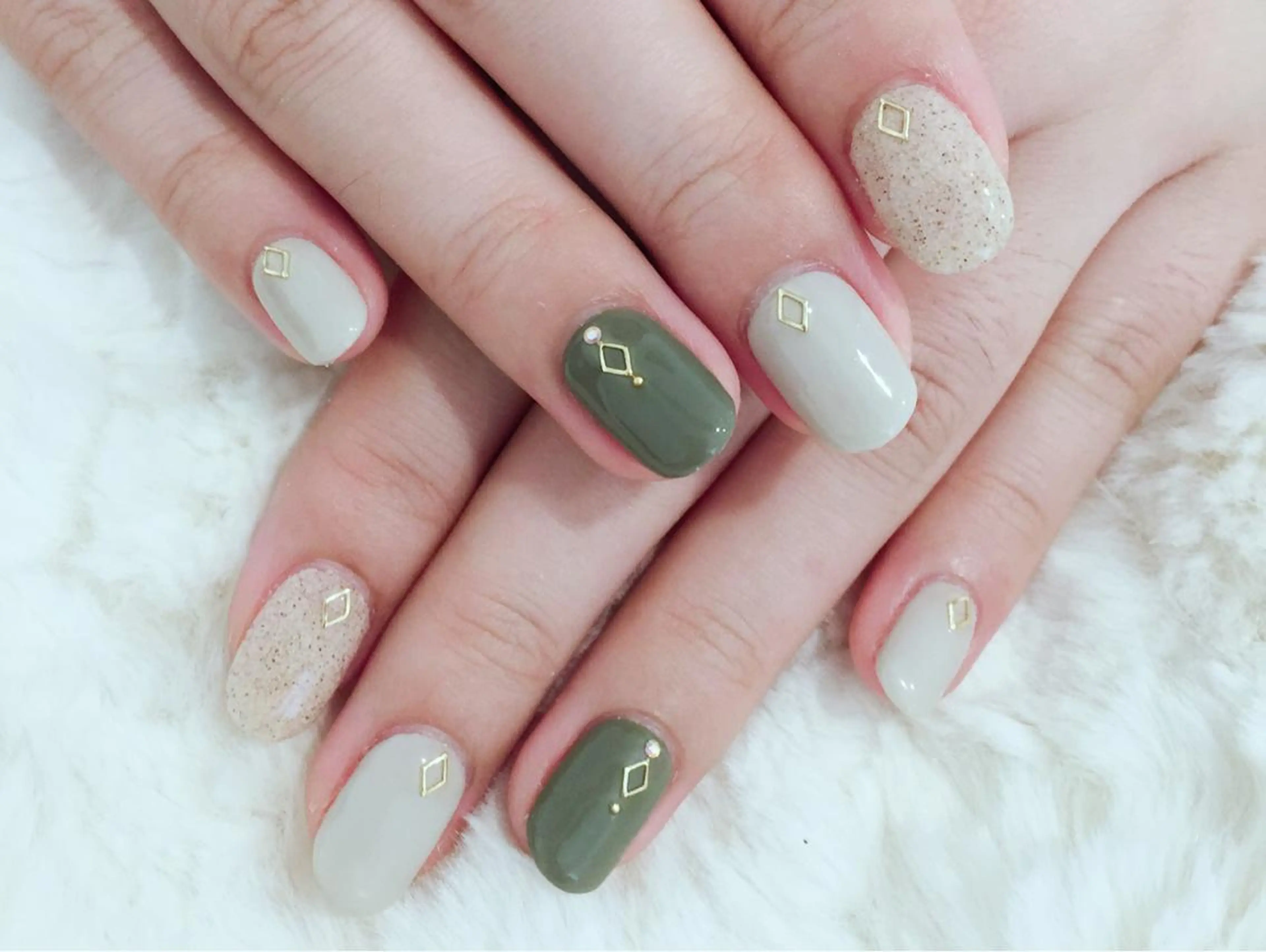 ネイル ジェルネイル 東 千夏のネイルデザイン