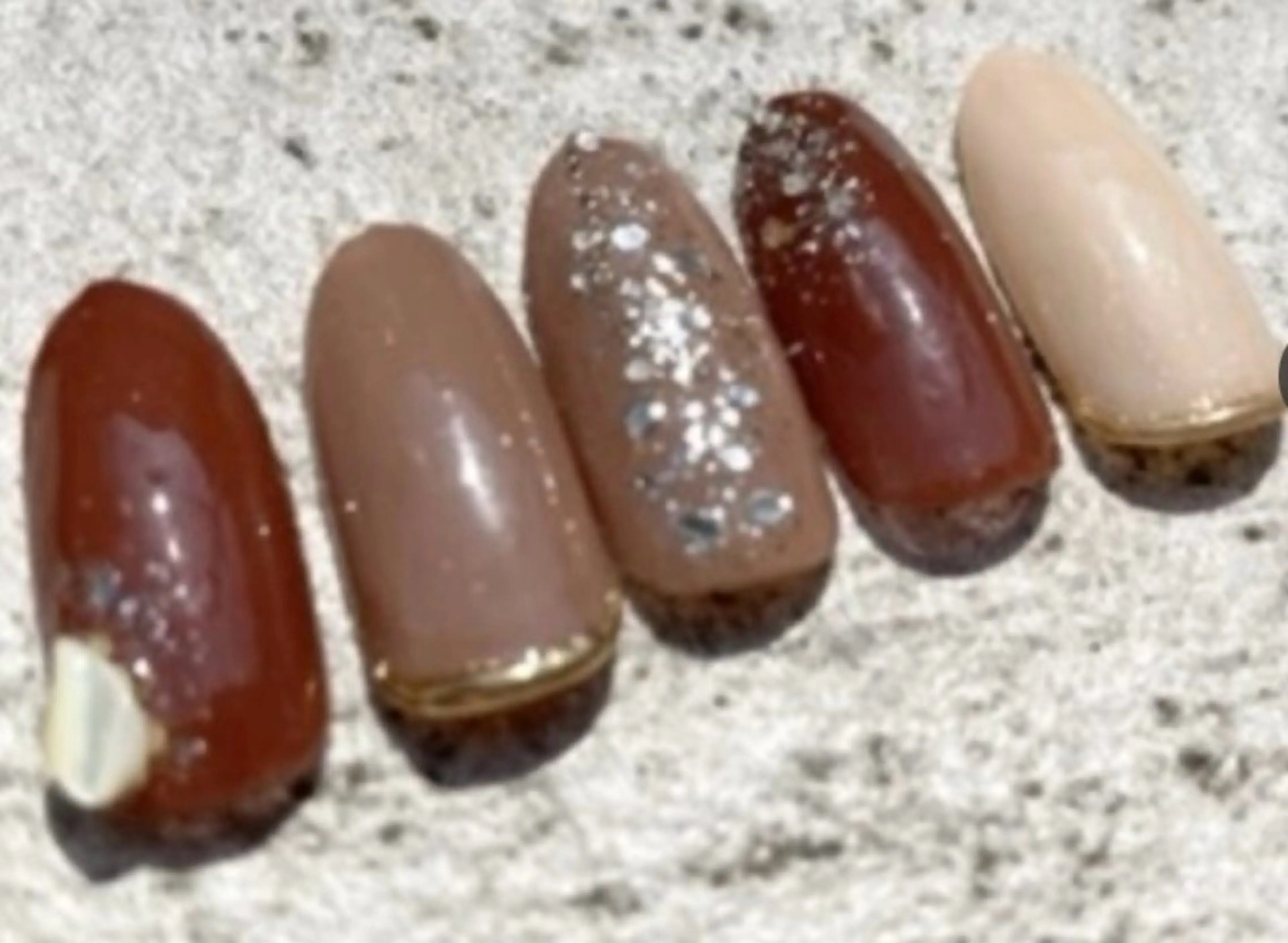 ネイル Nest 岩崎のネイルデザイン