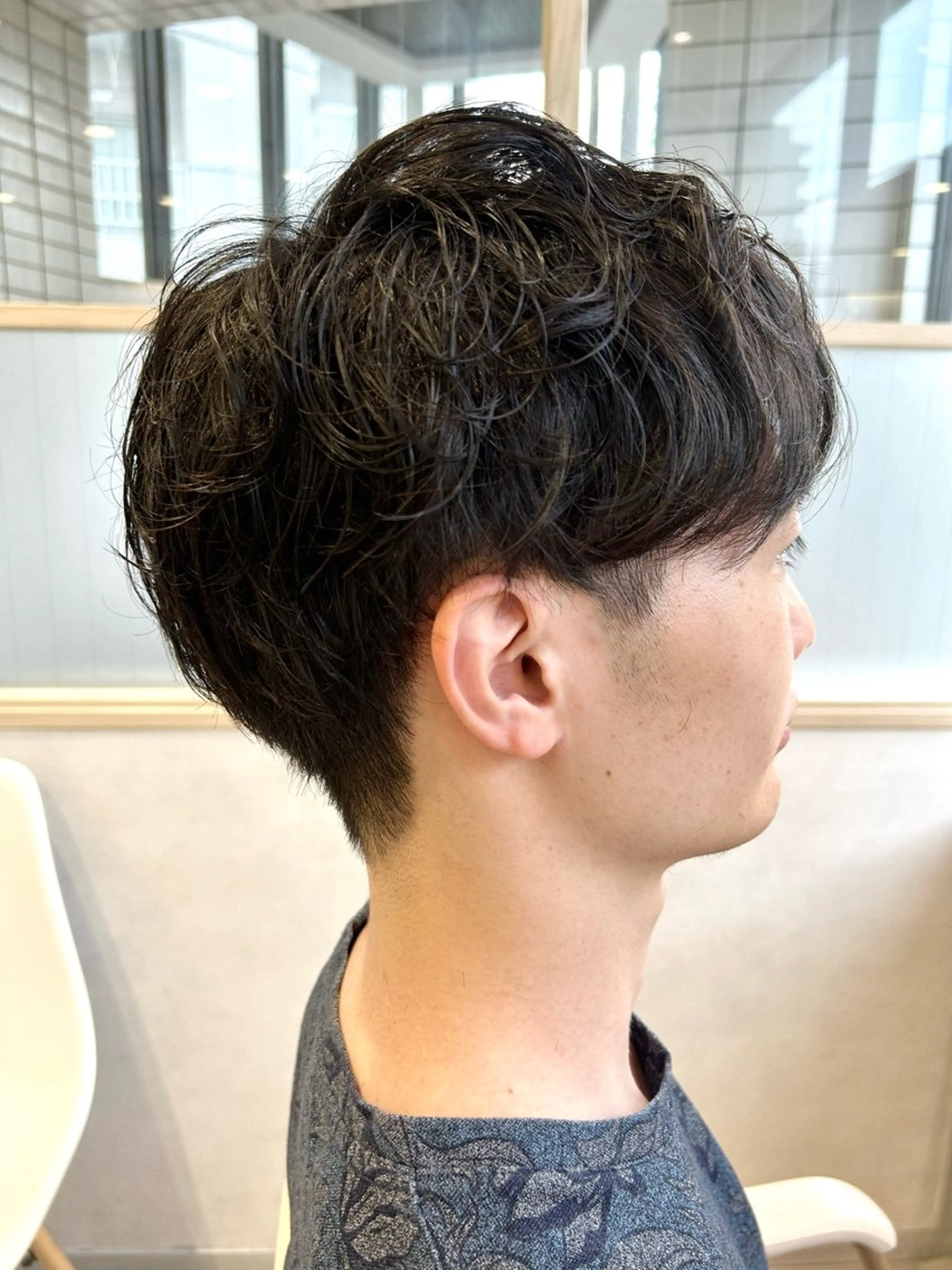 ショート パーマ メンズ 大谷 優馬のヘアスタイル