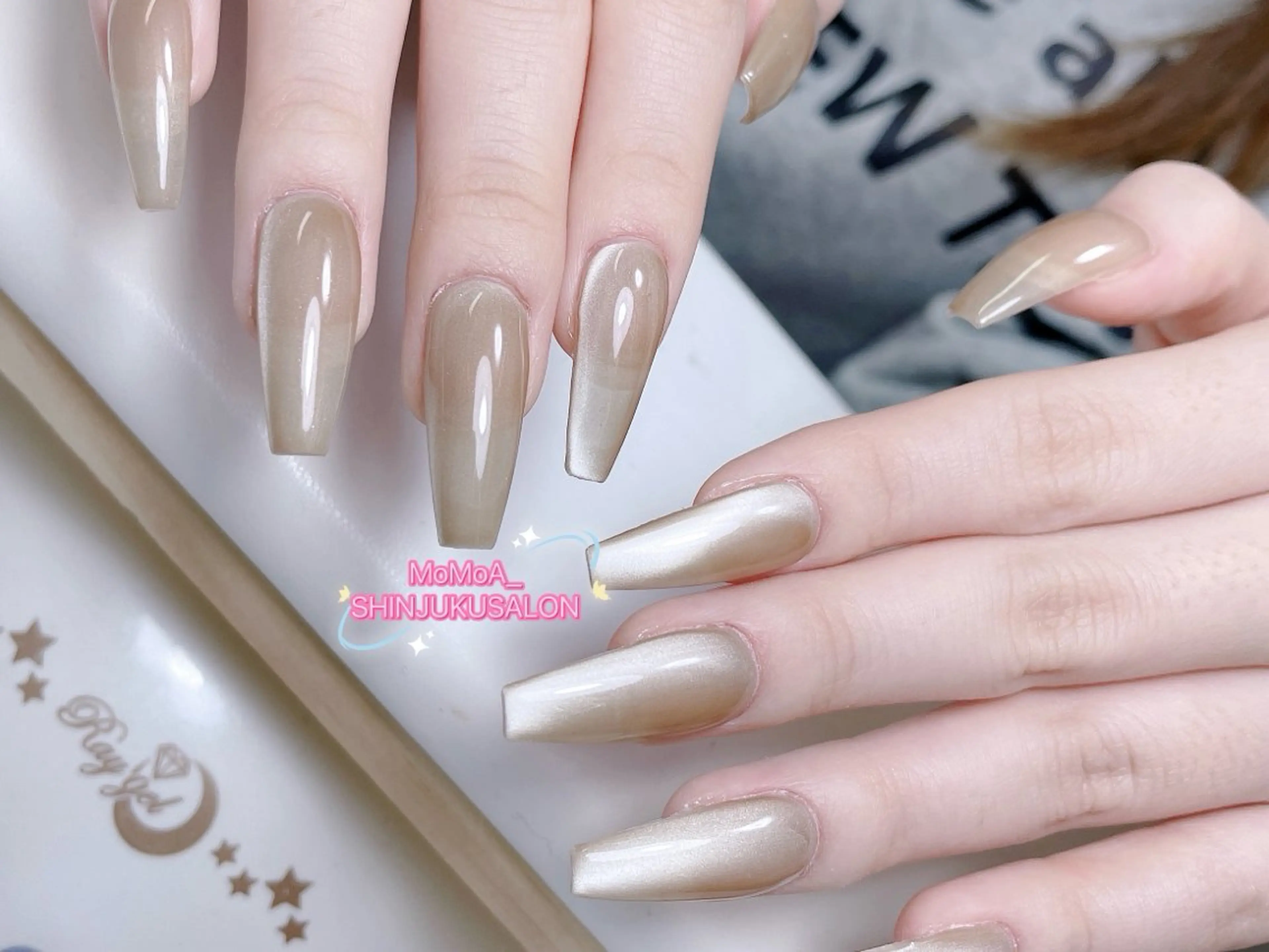 ネイル グラデーション キラキラネイル マグネットネイル スカルプネイル 冬ネイル ハンドネイル kawaiiko サロンのネイルデザイン