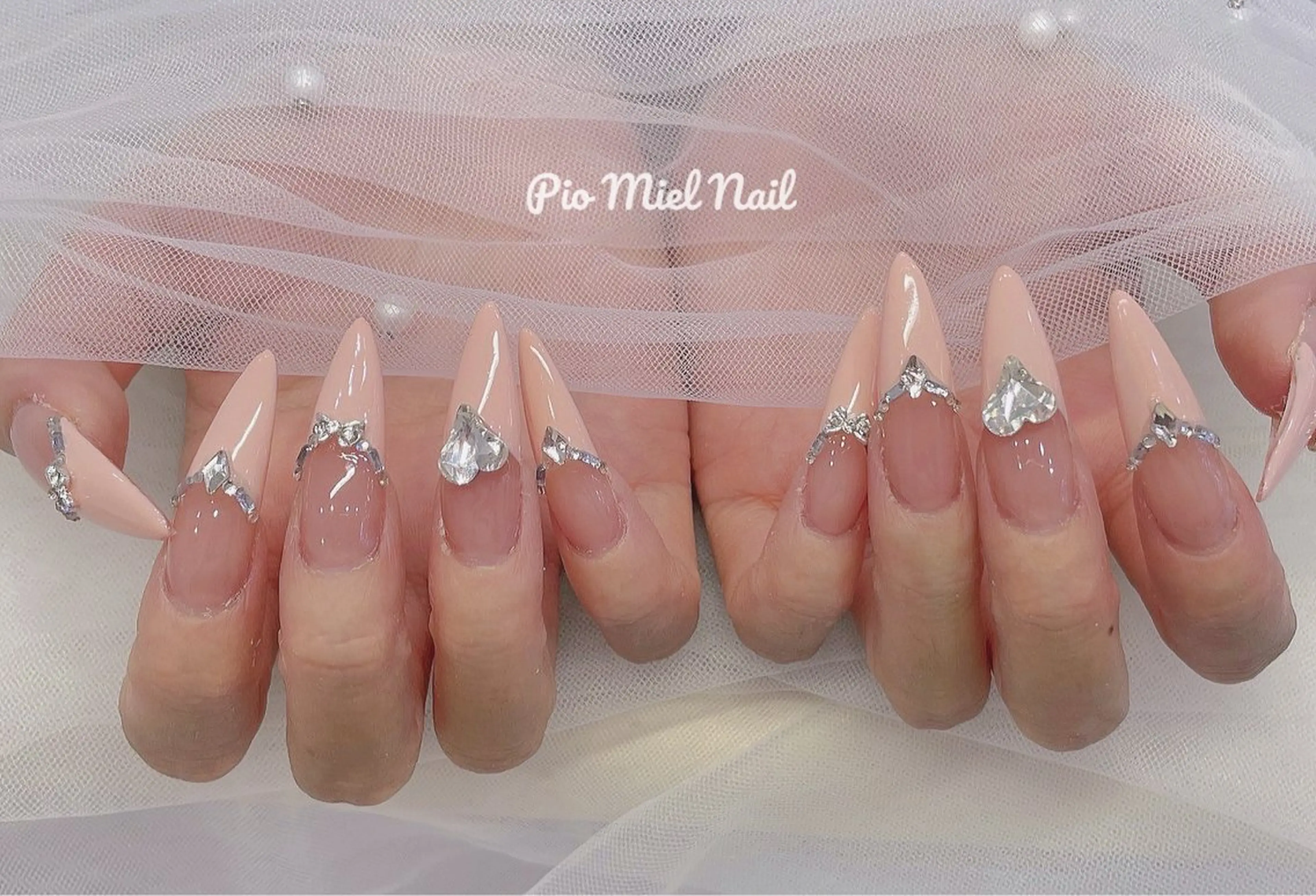 ロング Pio Mielのネイルデザイン