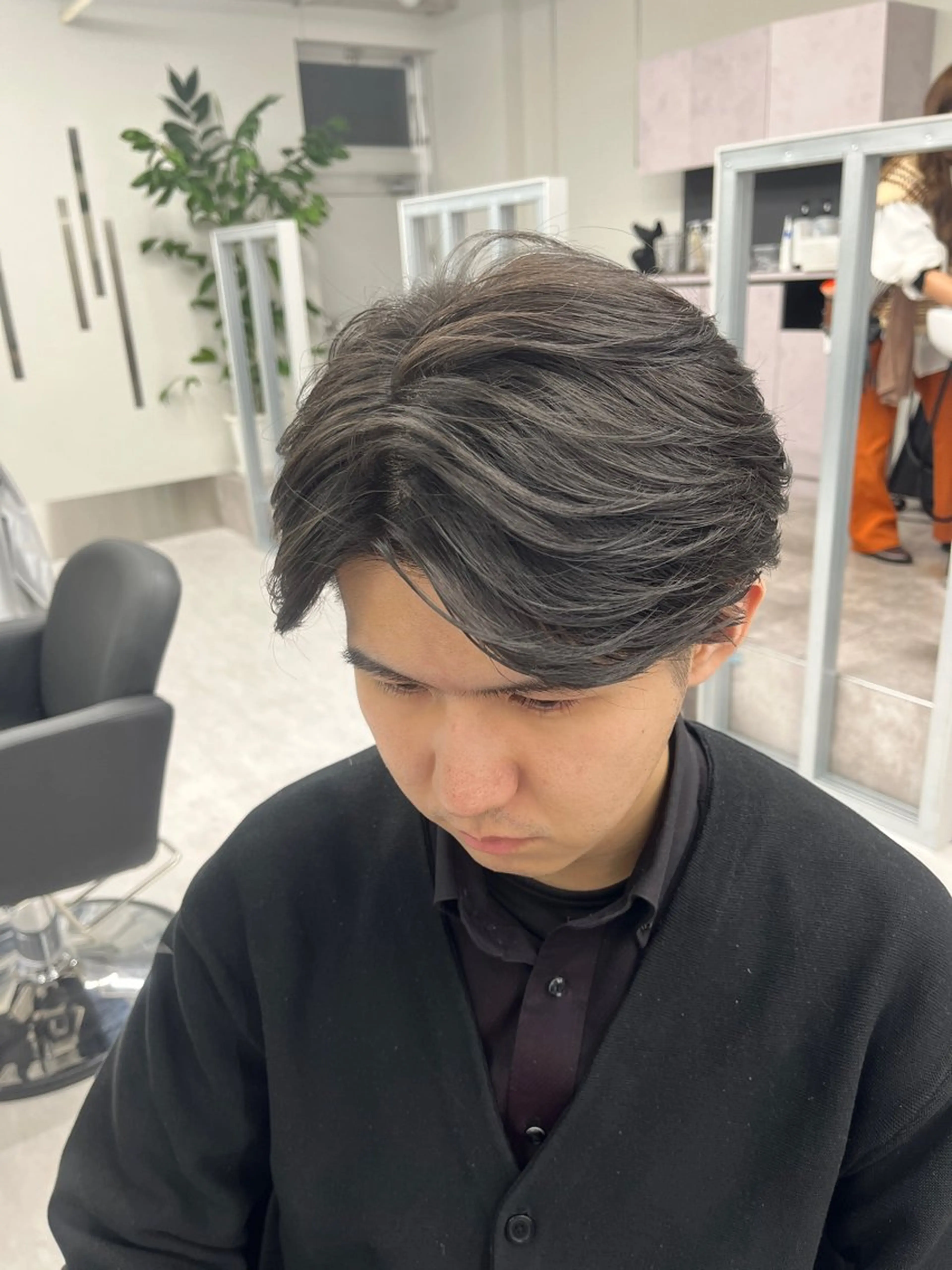 ミディアム ミディアムパーマ カット パーマ センターパート🪽 SEIYAのヘアスタイル