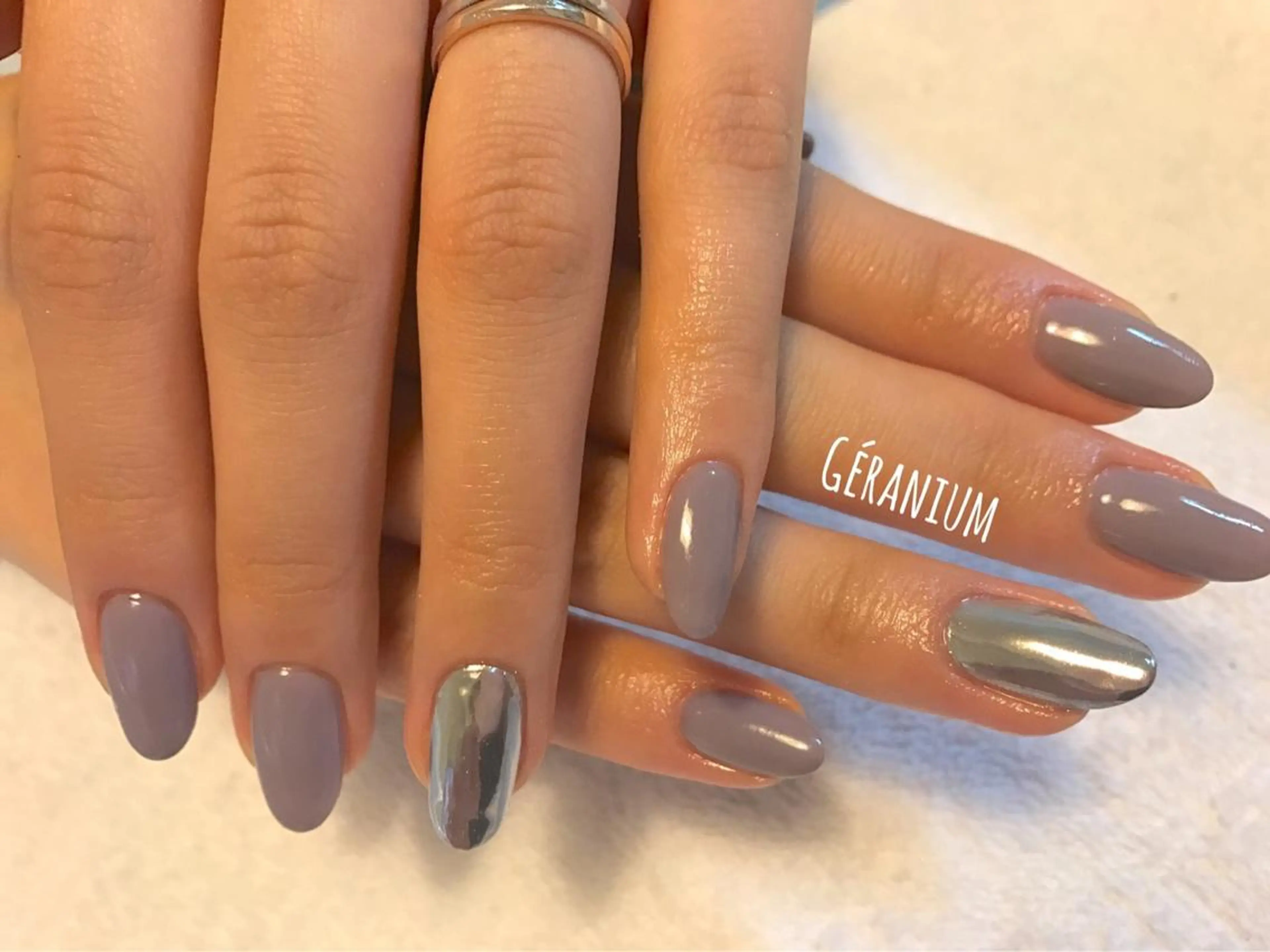 ネイル ミラーネイル GéRanium Harukaのネイルデザイン