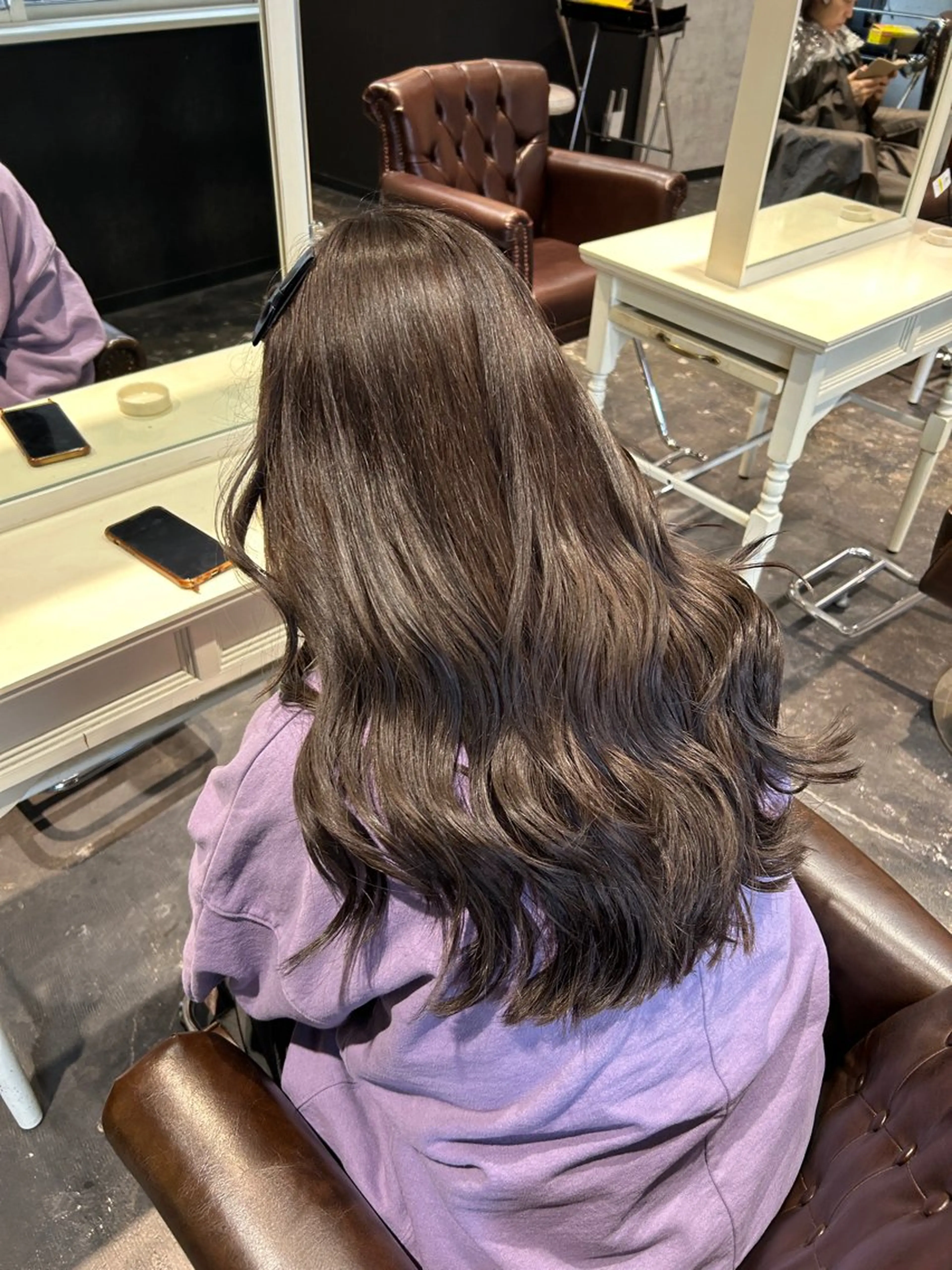 セミロング ヘアカラー 朝飛 唯菜のヘアスタイル