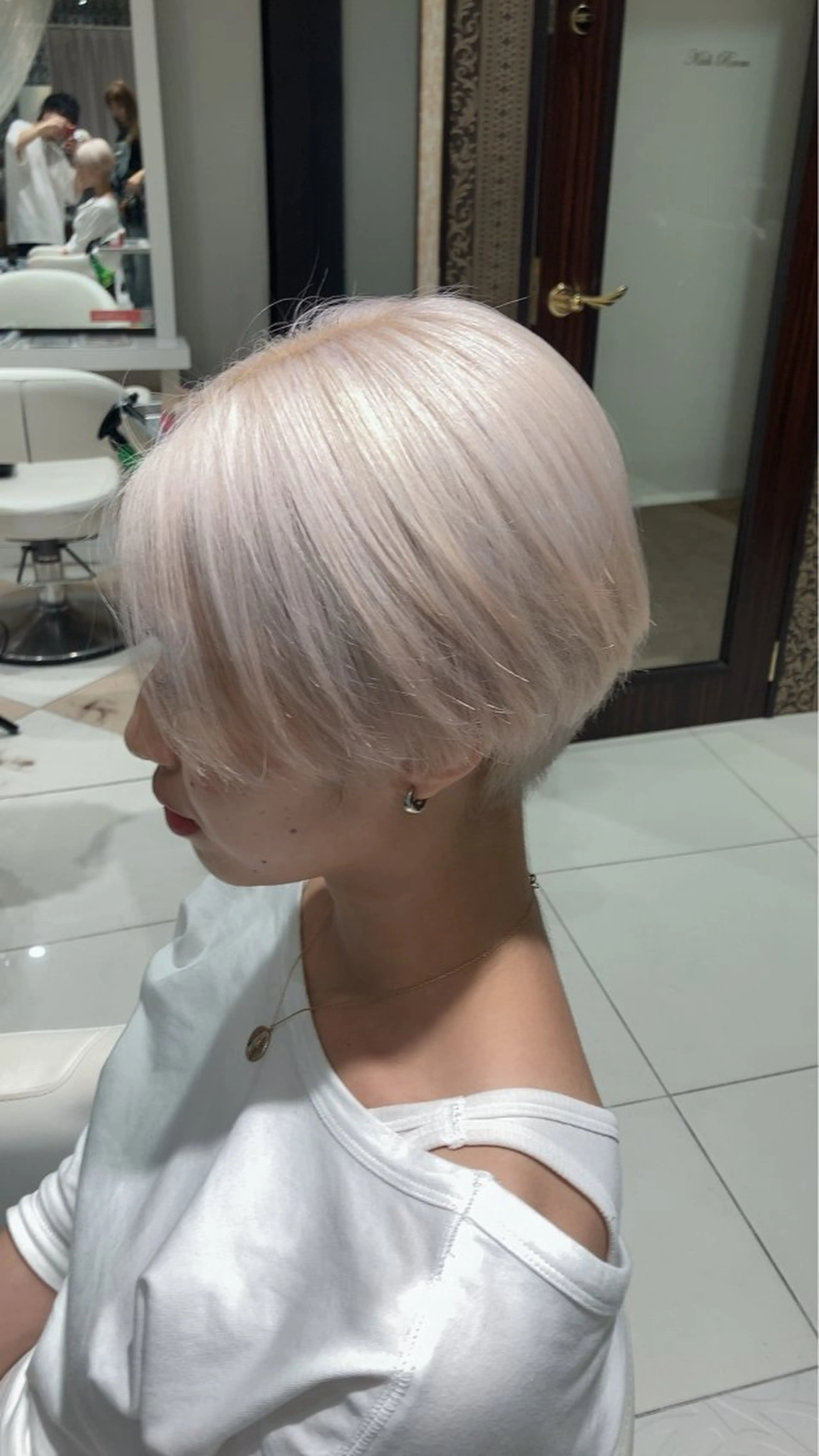 ショート カラー SEA BELLE YASUのヘアスタイル