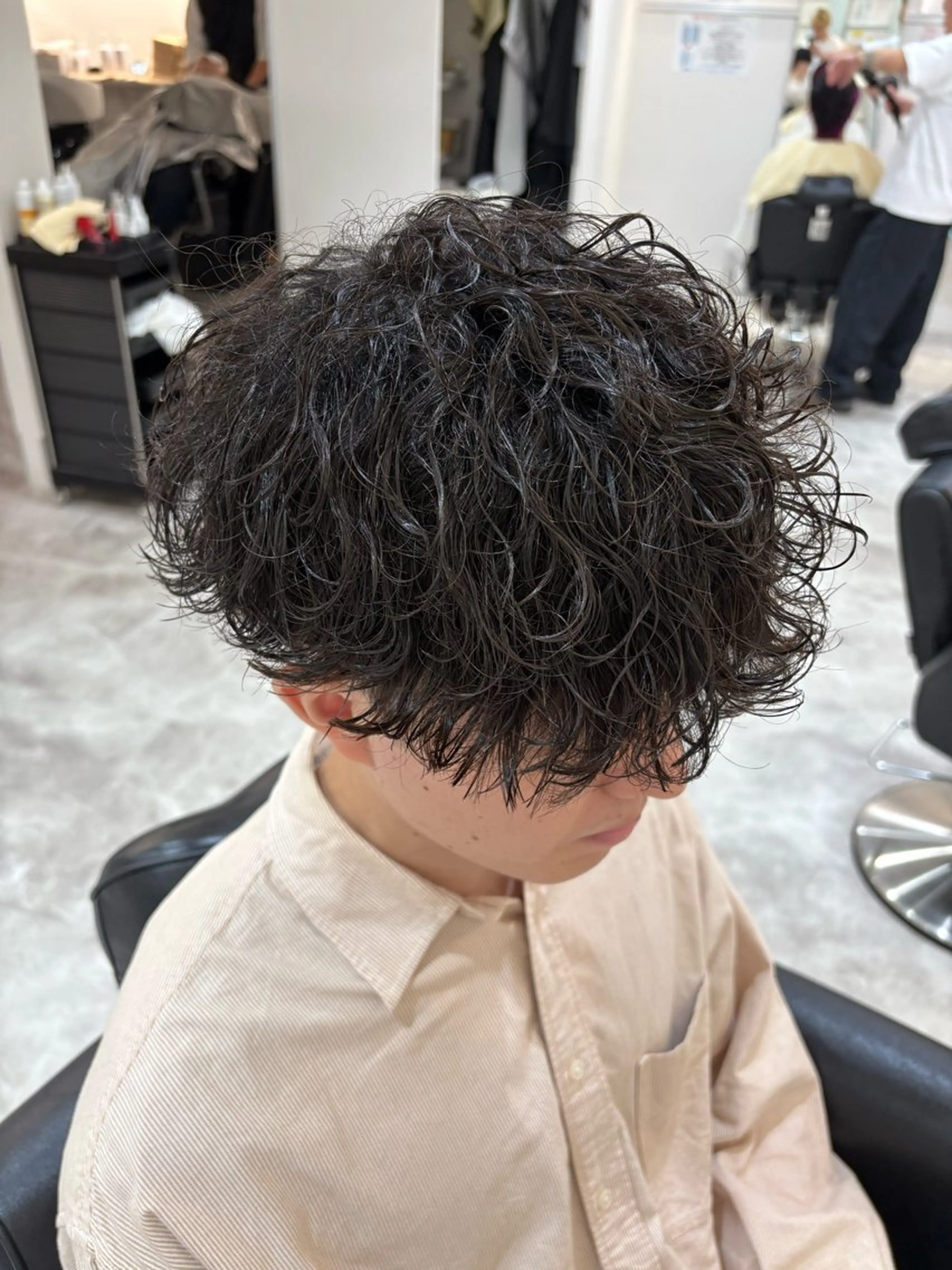 ショート パーマ メンズ メンズパーマ 波巻きパーマ メンズ美容師/ フェザー/池戸晴也のヘアスタイル