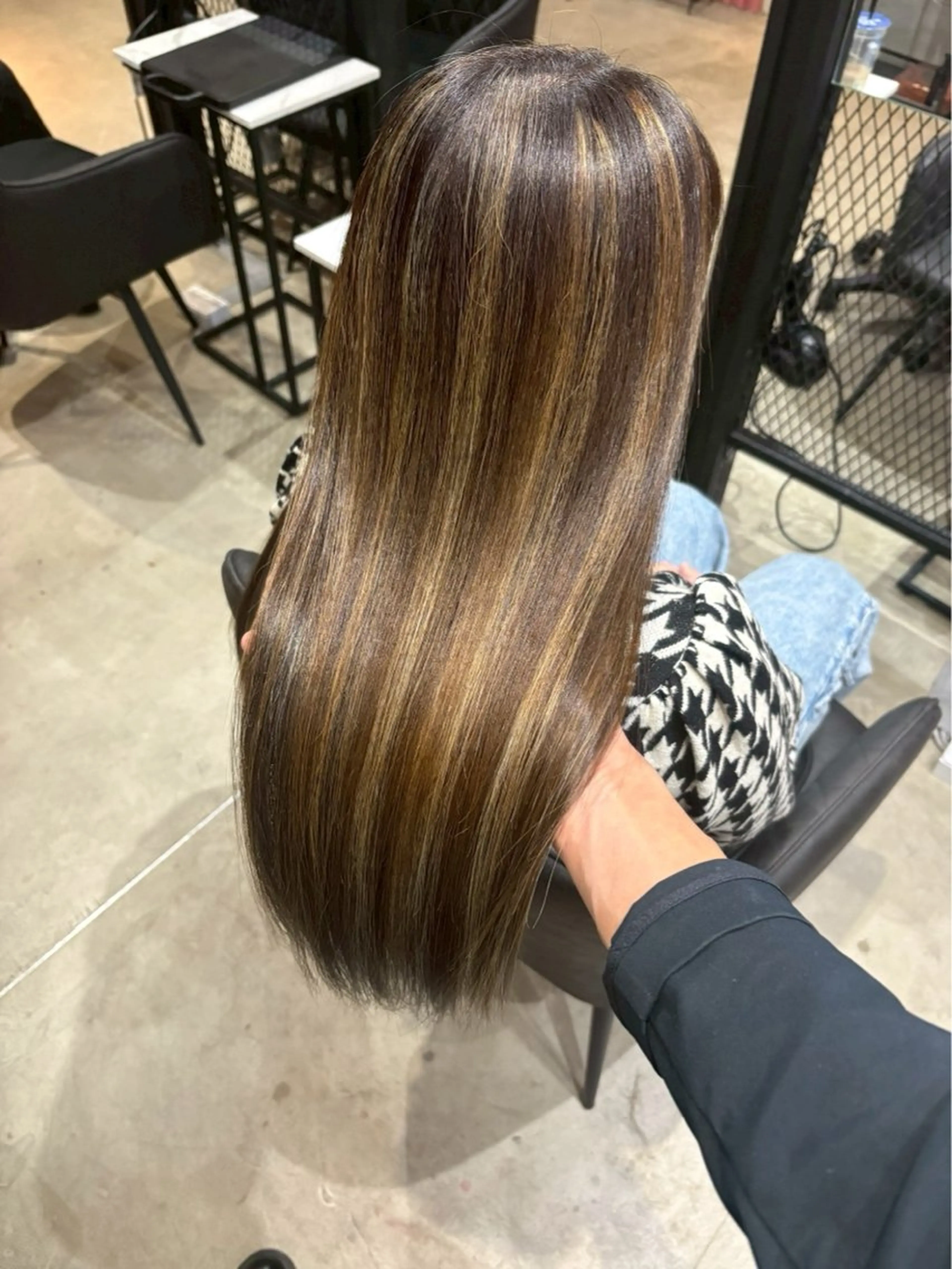 ロング カラー YURA hairのヘアスタイル