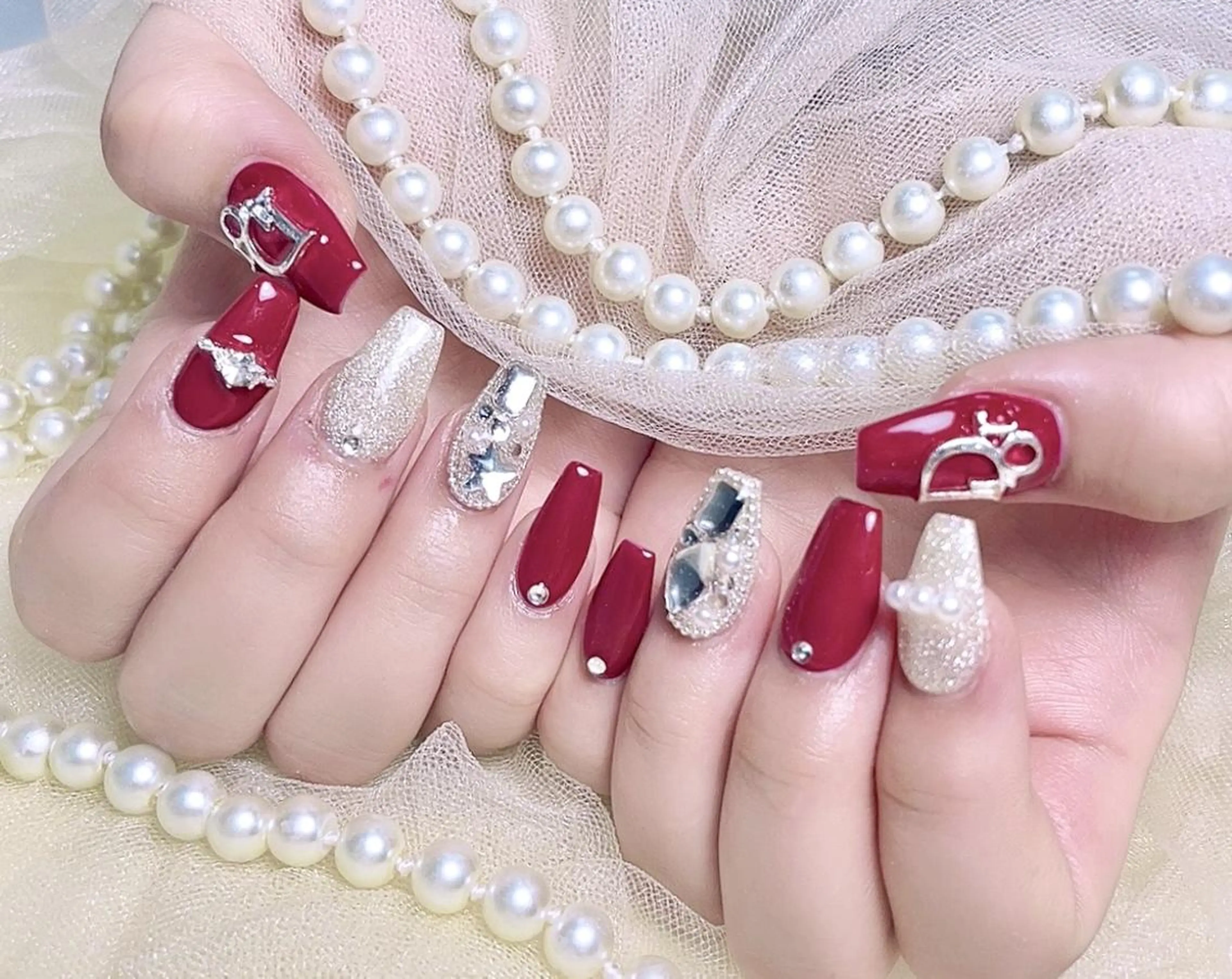 ネイル Hanya 🌈のネイルデザイン