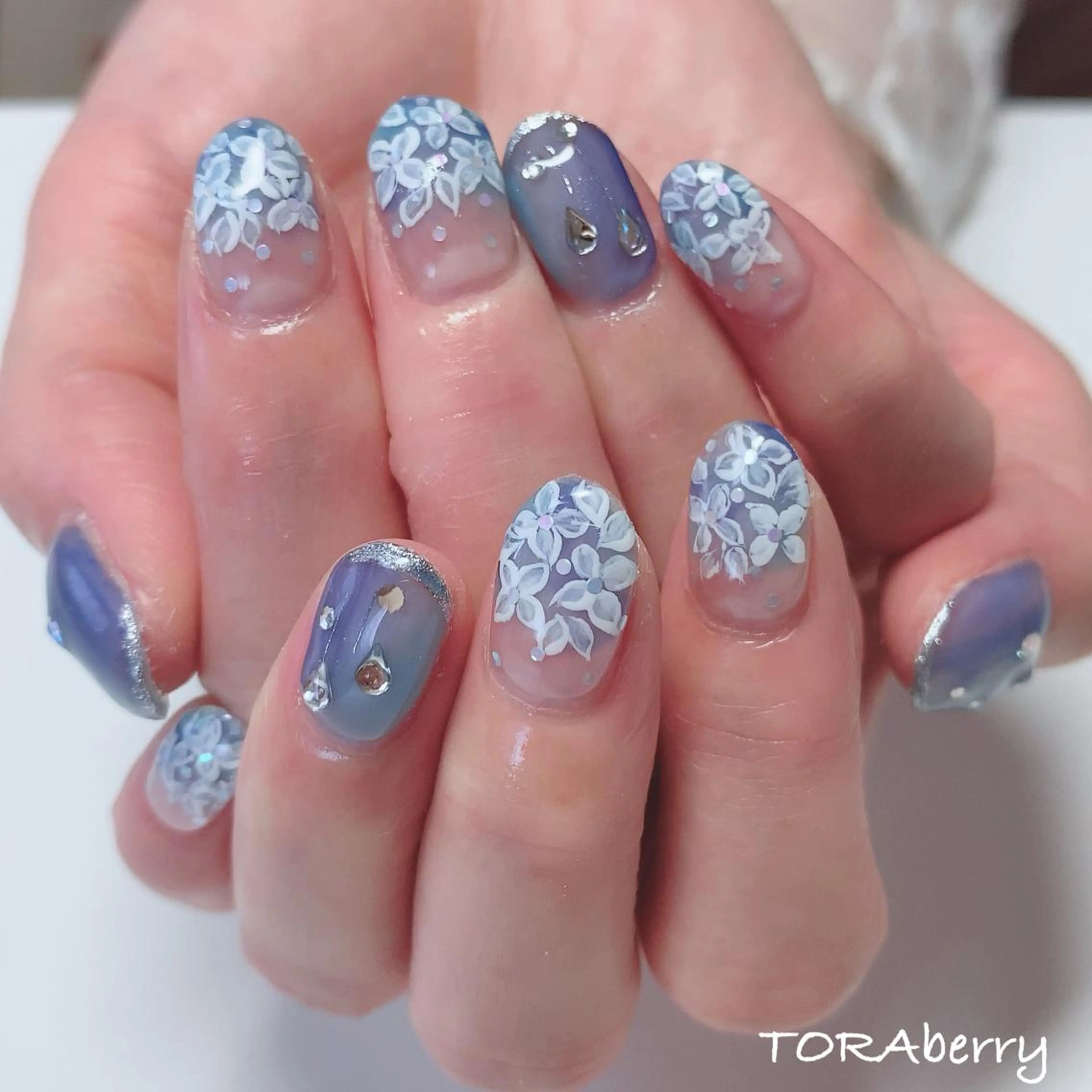 ネイル ハンドネイル ネイリスト なつみのネイルデザイン