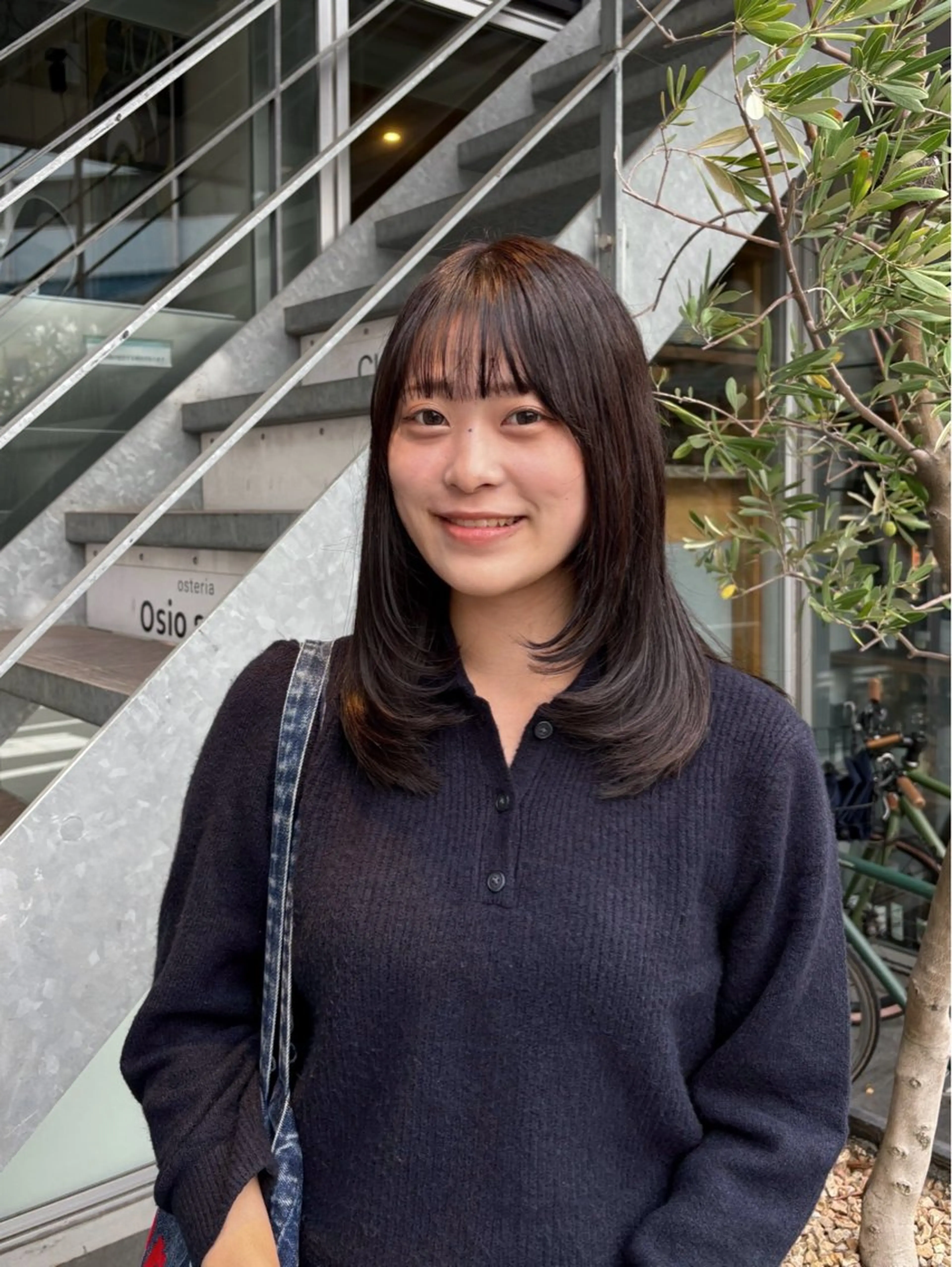 ミディアム 西村 清花のヘアスタイル