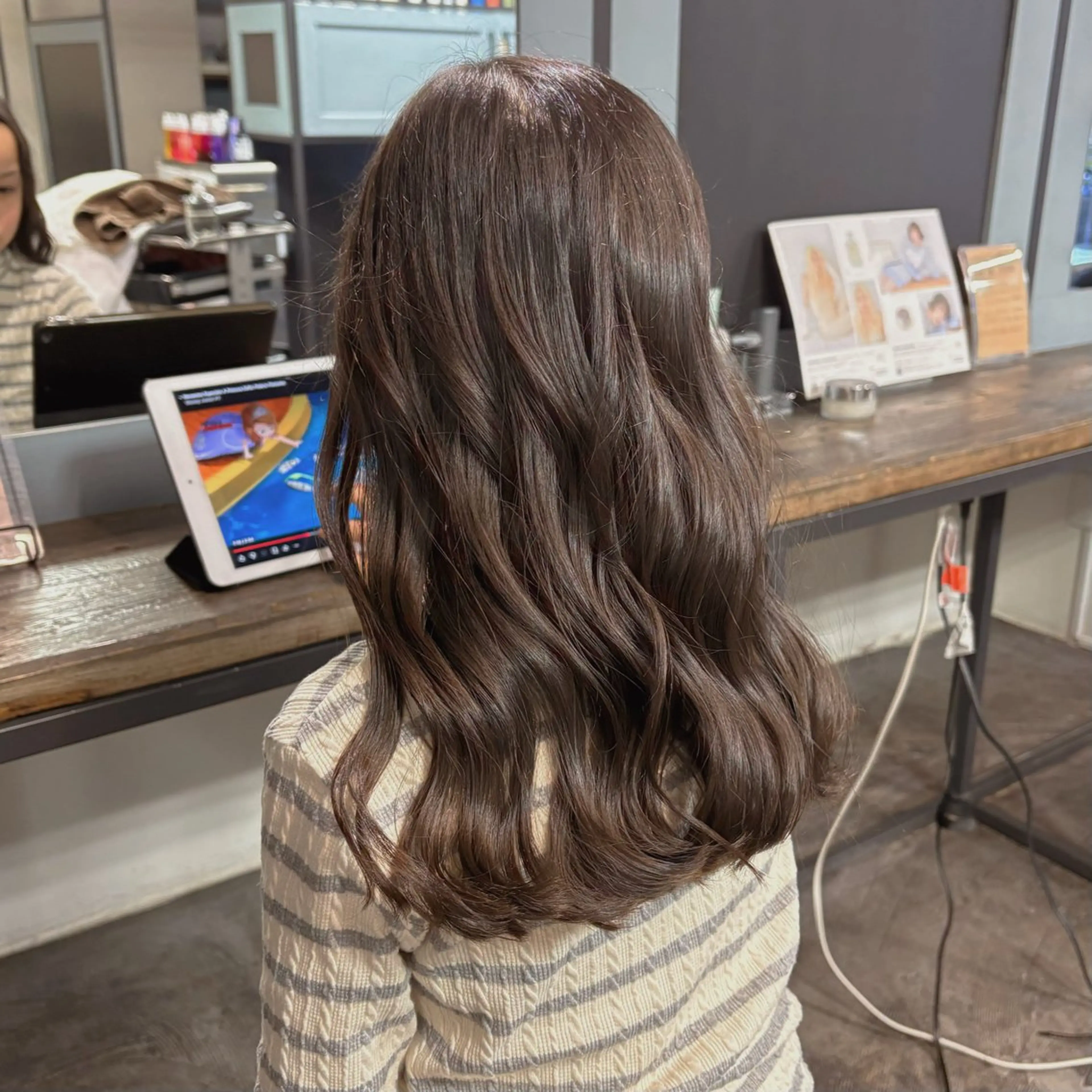 キッズ 暖色カラー/髪質改善 🐮ユイカのヘアスタイル