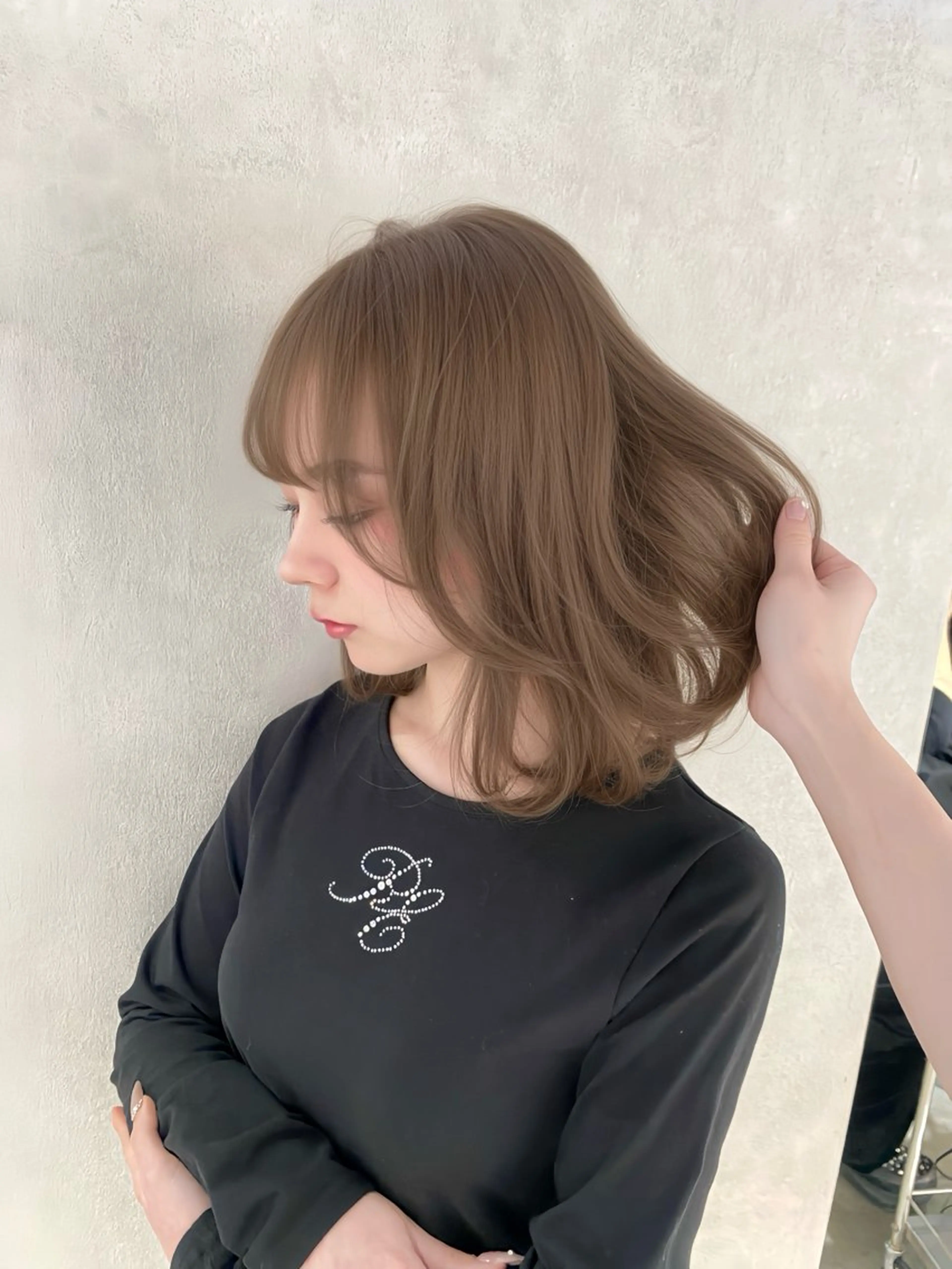 セミロング カラー ベージュカラー ハイトーンカラー ヘアカラー トレンドスタイル/ ワンホン/YURIのヘアスタイル