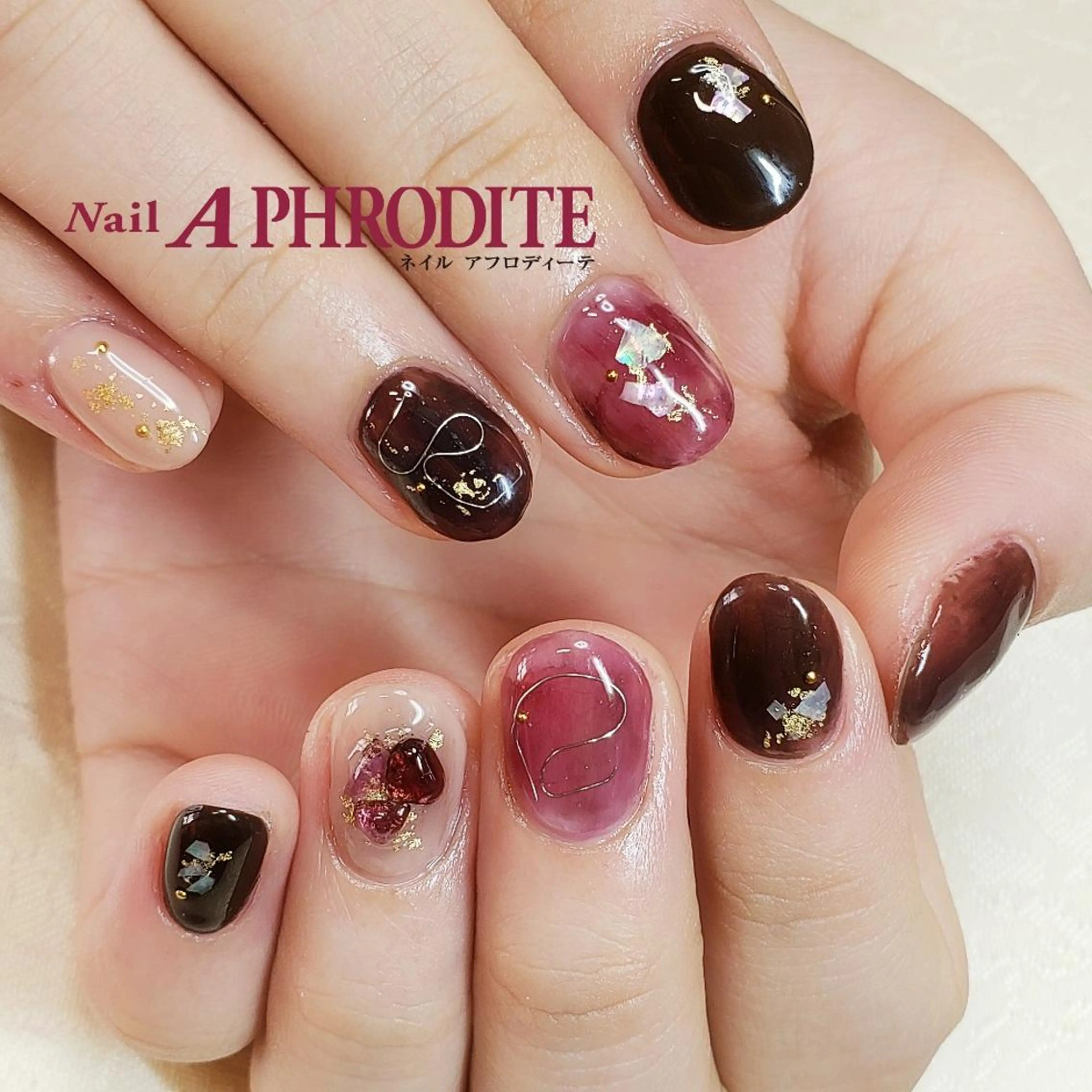 ネイル 成人式 Nail Aphroditeのネイルデザイン