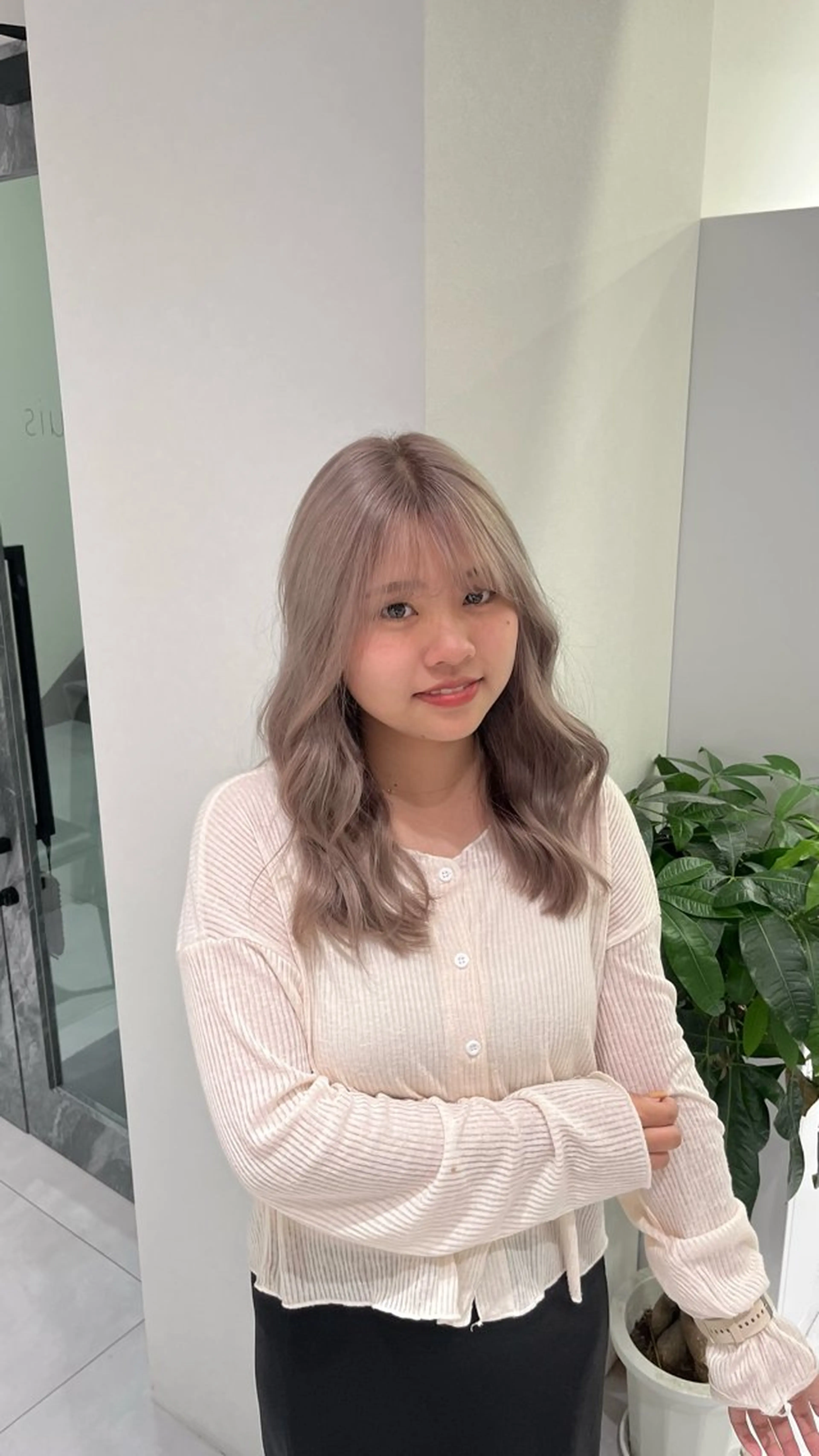 ハイトーン(ブリーチ2回＋イルミナカラー＋2STEPトリートメント)[平野/喜連瓜破]の写真