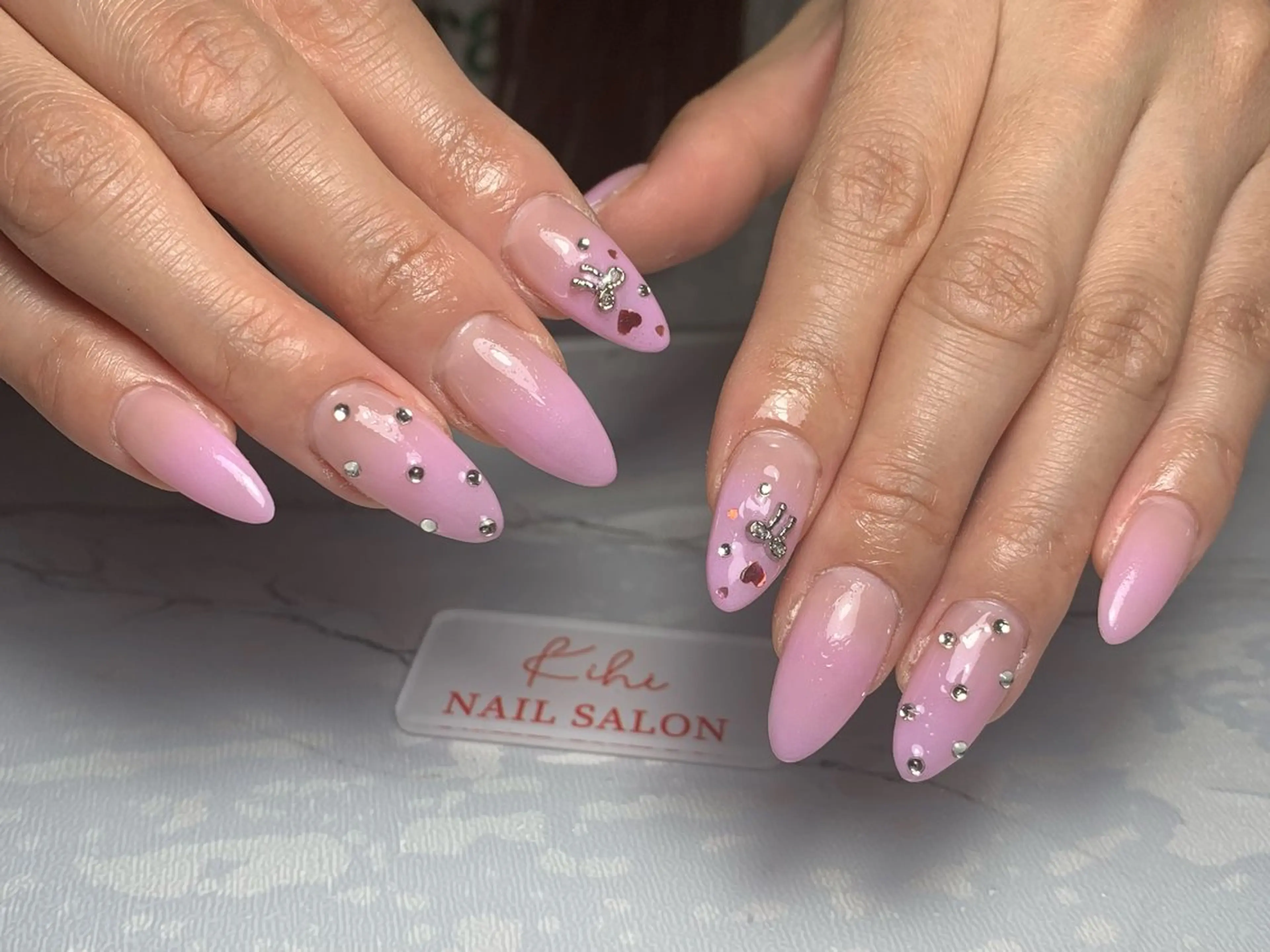 ネイル アートネイル フレンチネイル ジェルネイル グラデーション 韓国ネイル ハンドネイル 💕鈴木ユリ パラジェル/オフ無料のネイルデザイン