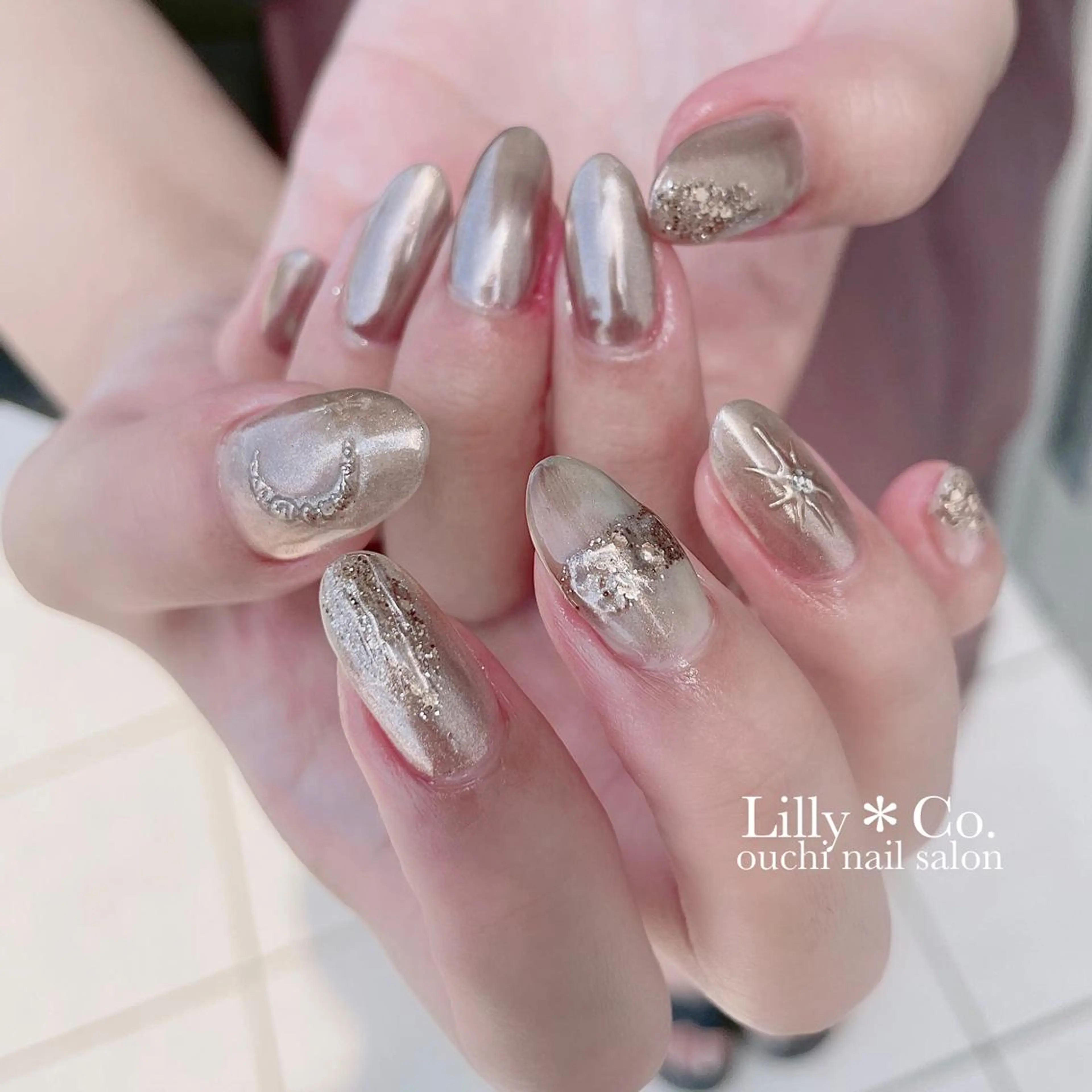 ネイル ストーンネイル ハンドネイル ハンドケア Lilly Co.のネイルデザイン