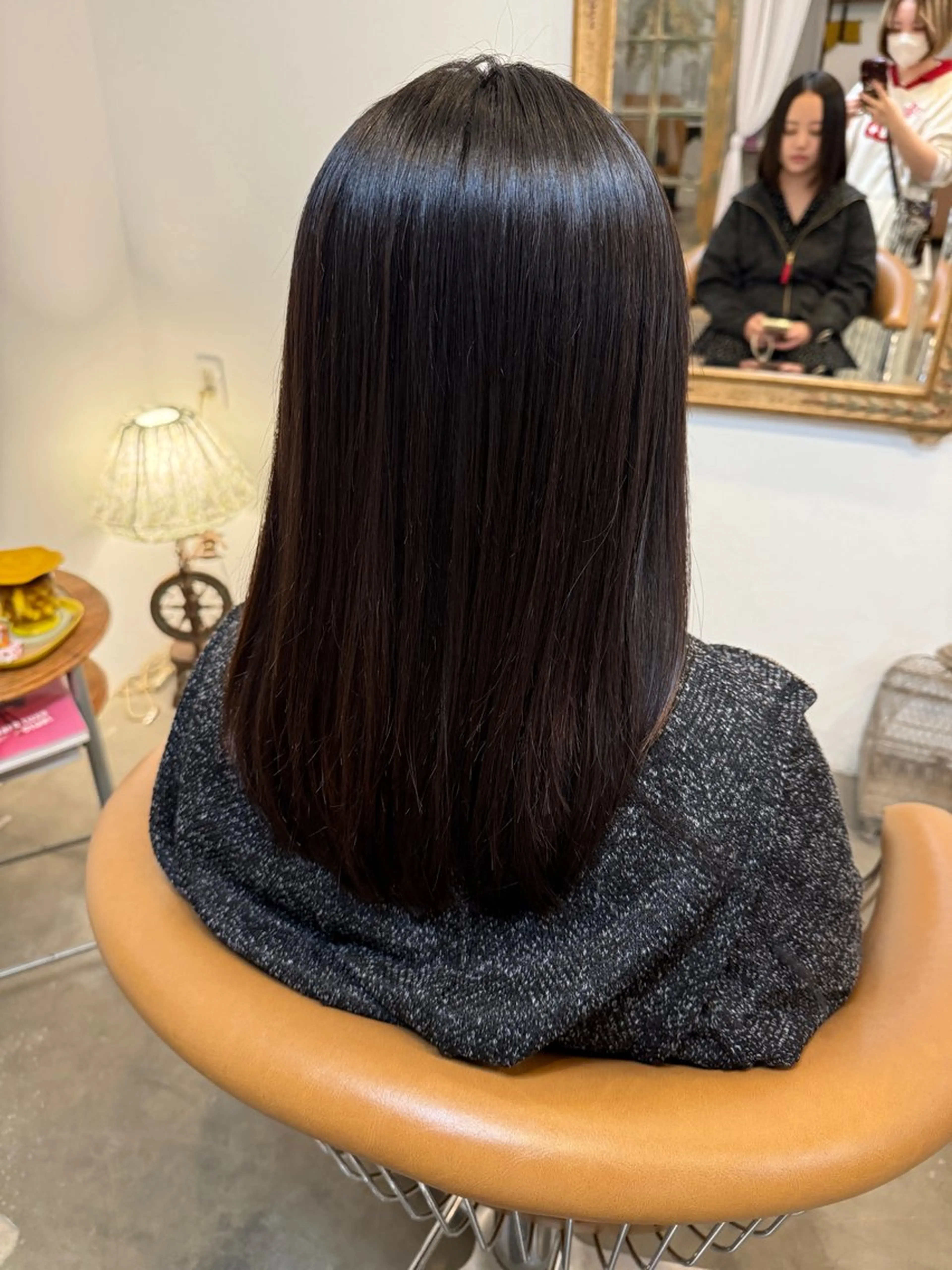 セミロング shiroma serinaのヘアスタイル