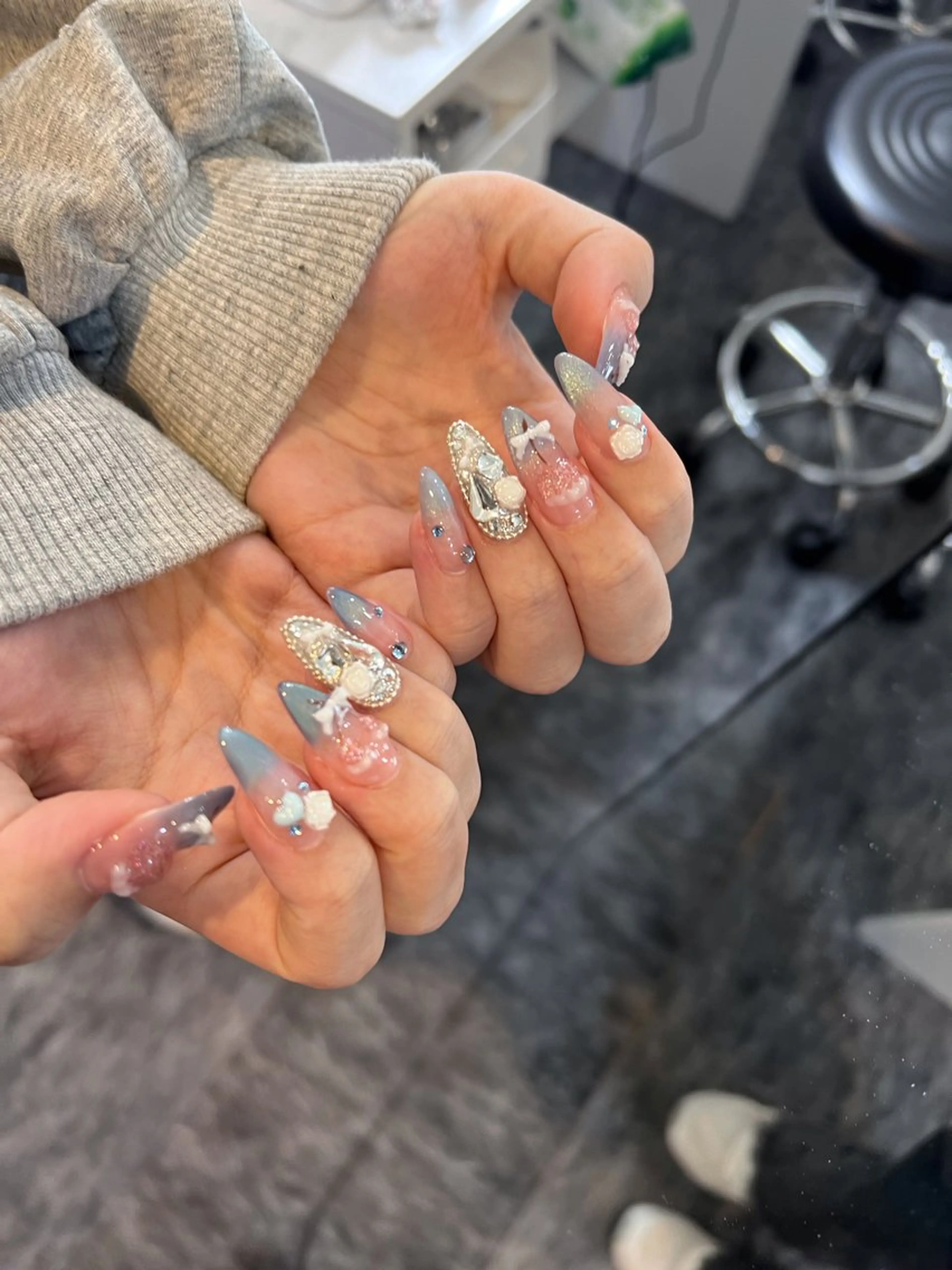 ネイル オーロラネイル ボルドー ブラウン 氷ネイル・うるうるネイル キラキラネイル ハンドネイル Sora  Nail 長さ出し専門店のネイルデザイン