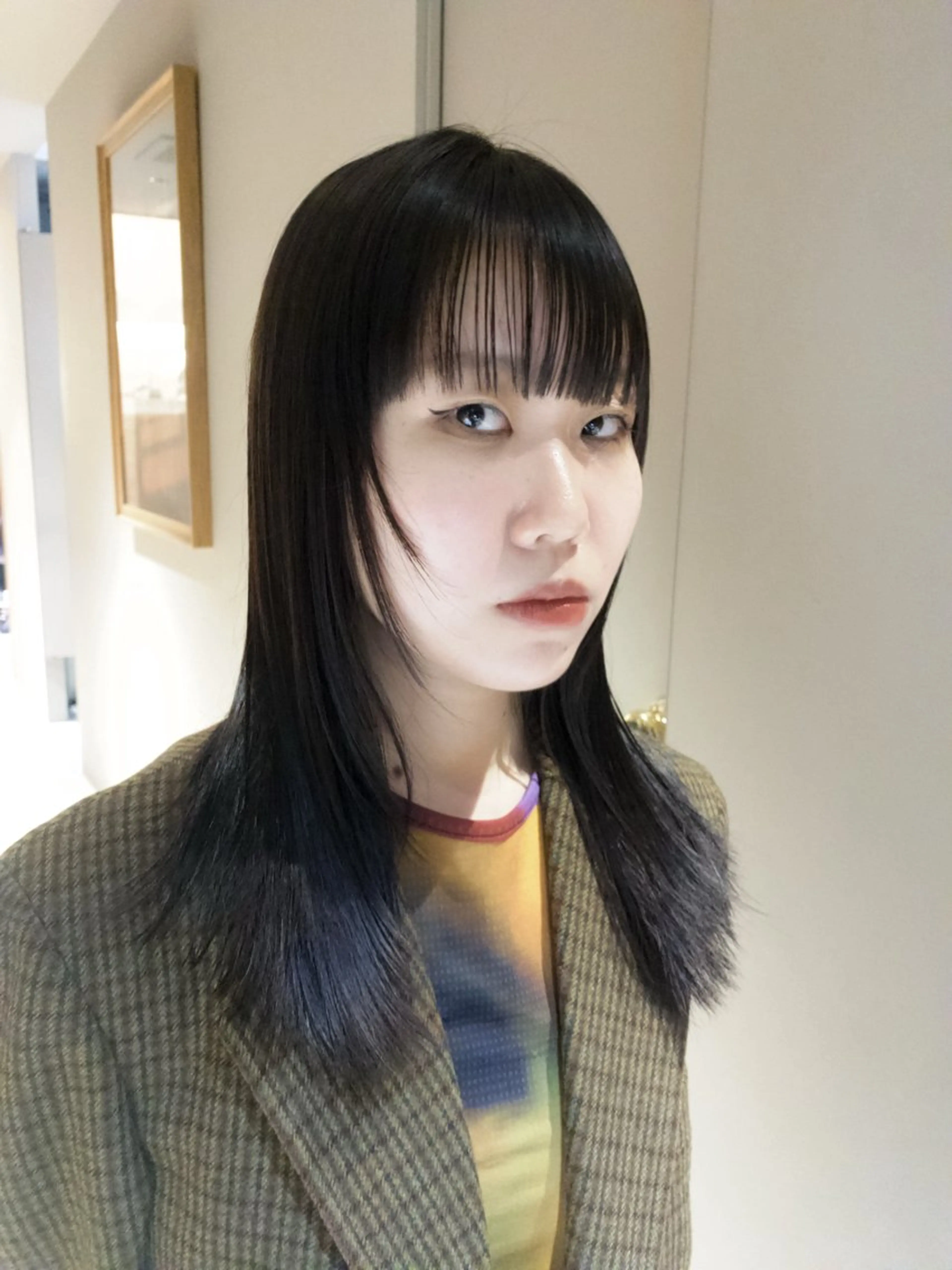 ミディアム カラー yiye shioriのヘアスタイル