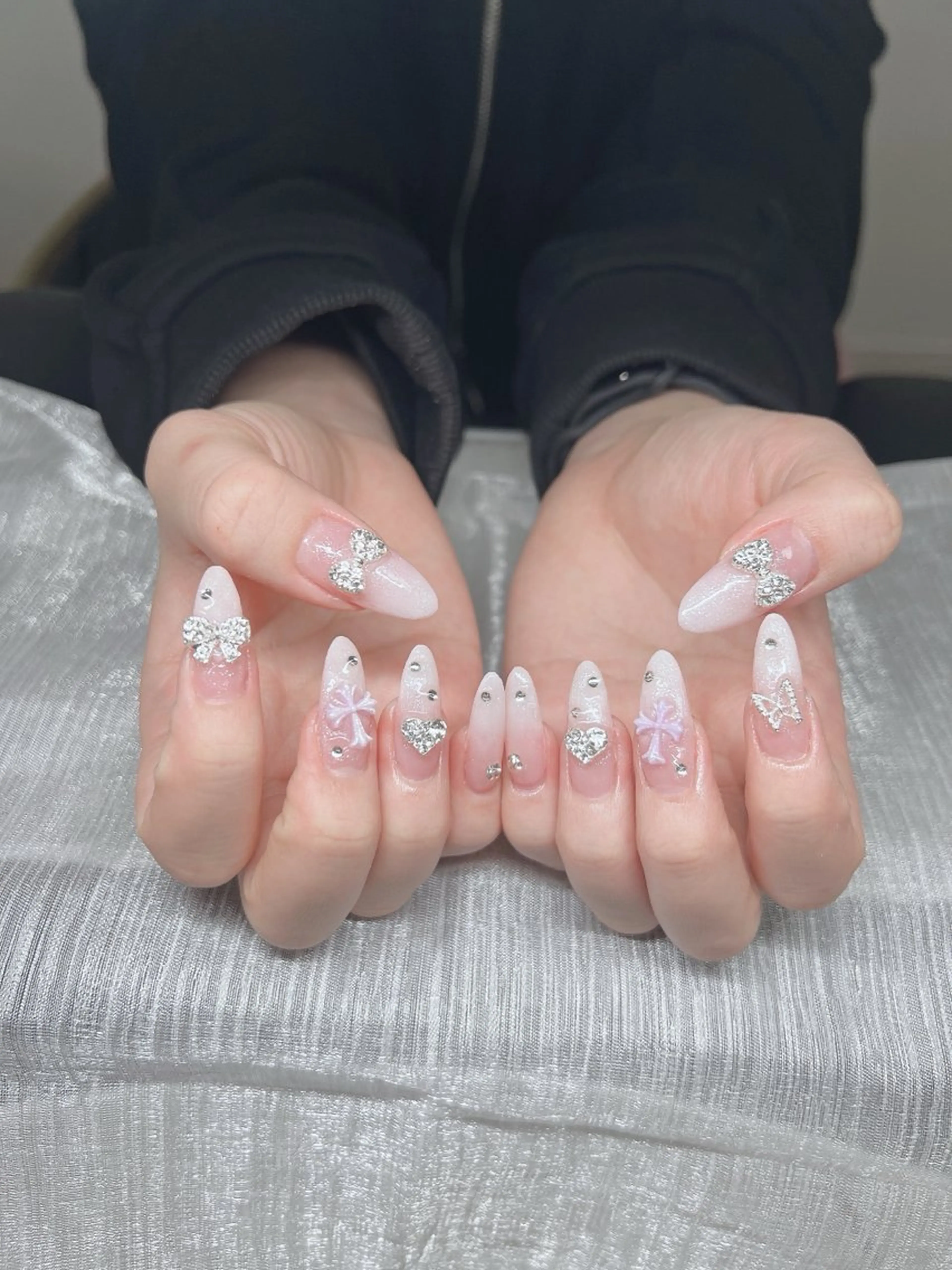 ネイル 長さ出し グラデーション 卒業式 キラキラネイル マグネットネイル Lee Nails チップ長さだし専門店のネイルデザイン