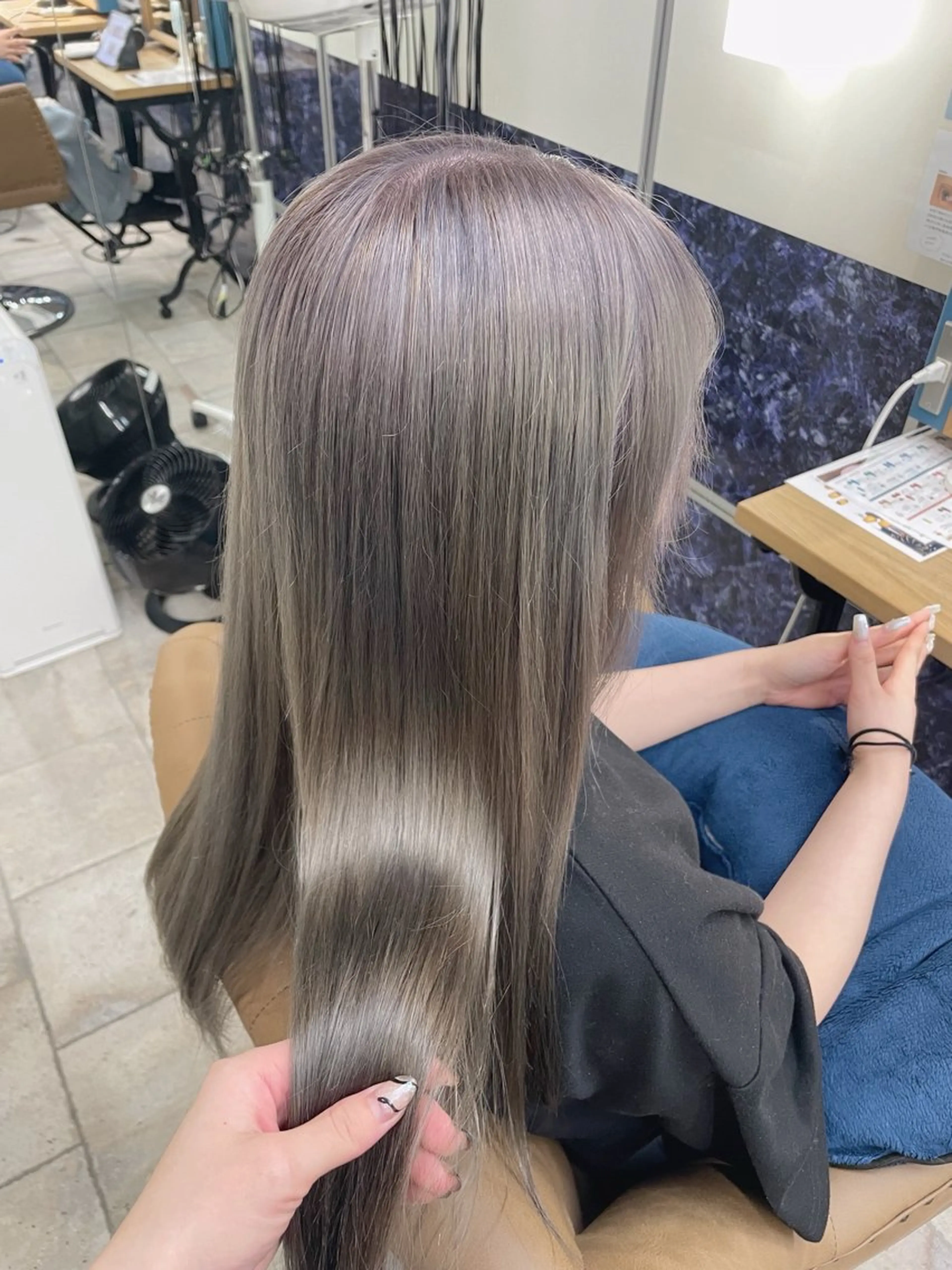 ロング カラー グレージュ ラベンダーカラー ラベンダーグレージュ ラベンダーグレー ヘアカラー トリートメント 🍒透明感カラー/ 艶カラー/さくら🍒のヘアスタイル